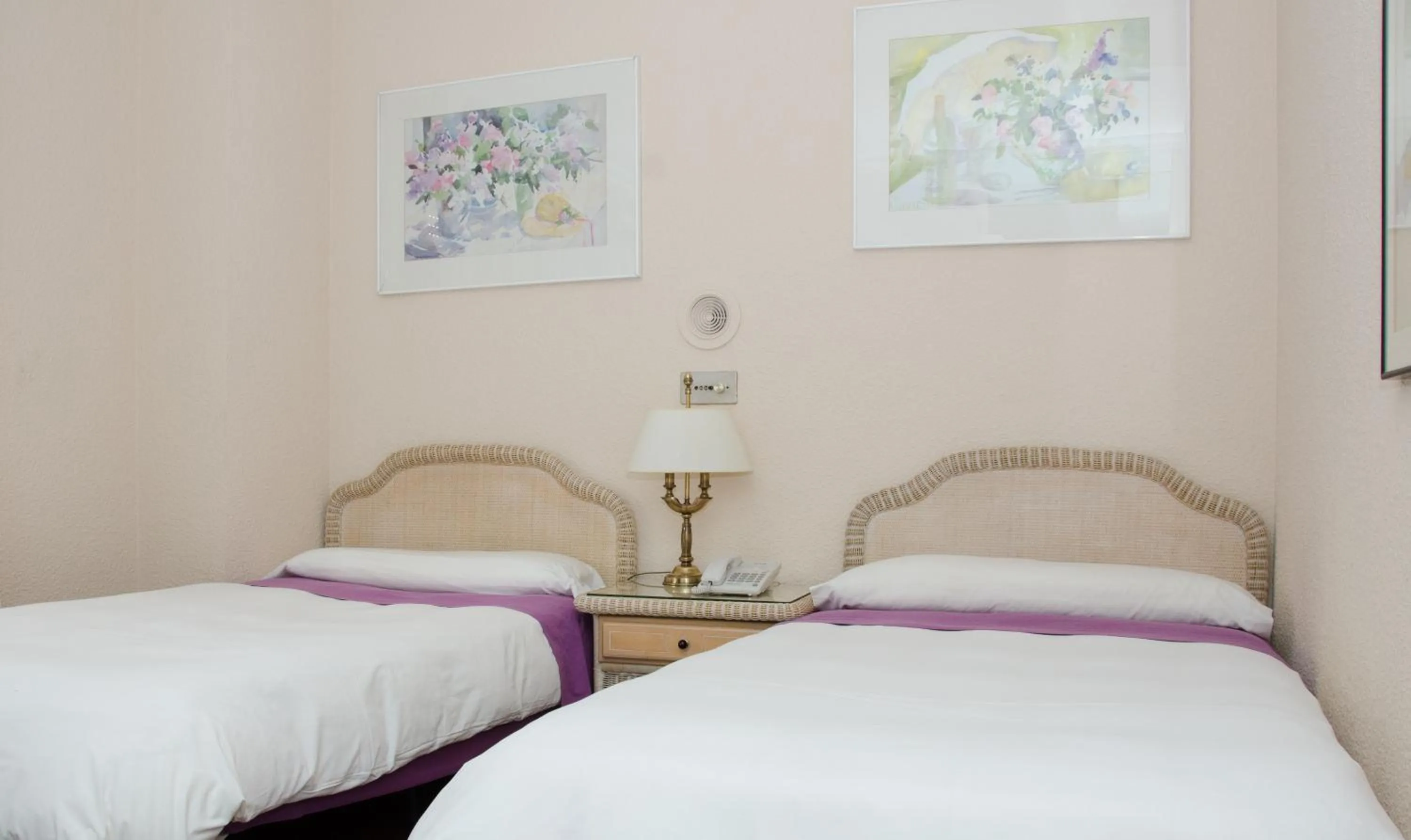 Bedroom, Bed in Ciudad de Alcala