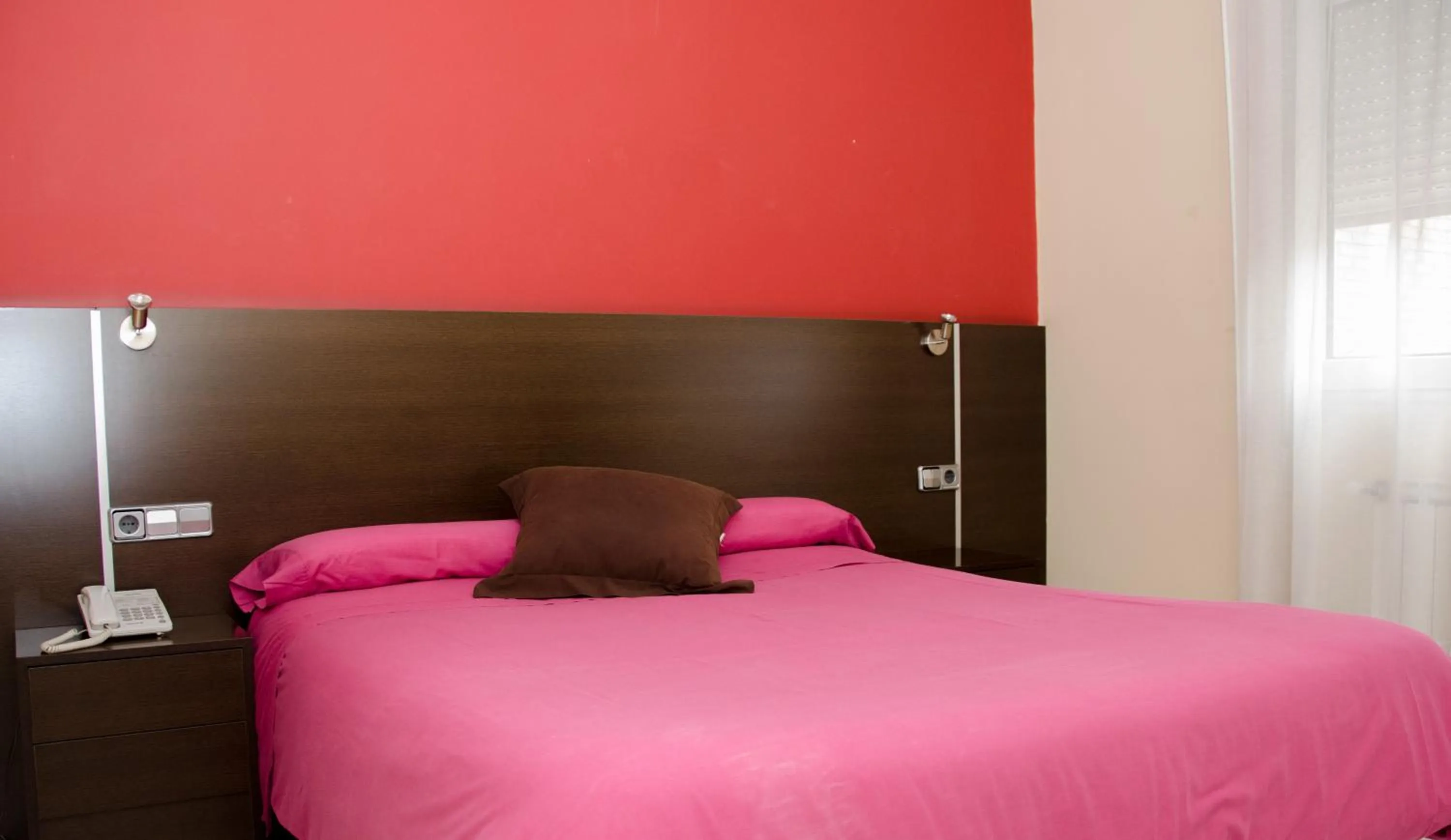 Bedroom, Bed in Ciudad de Alcala