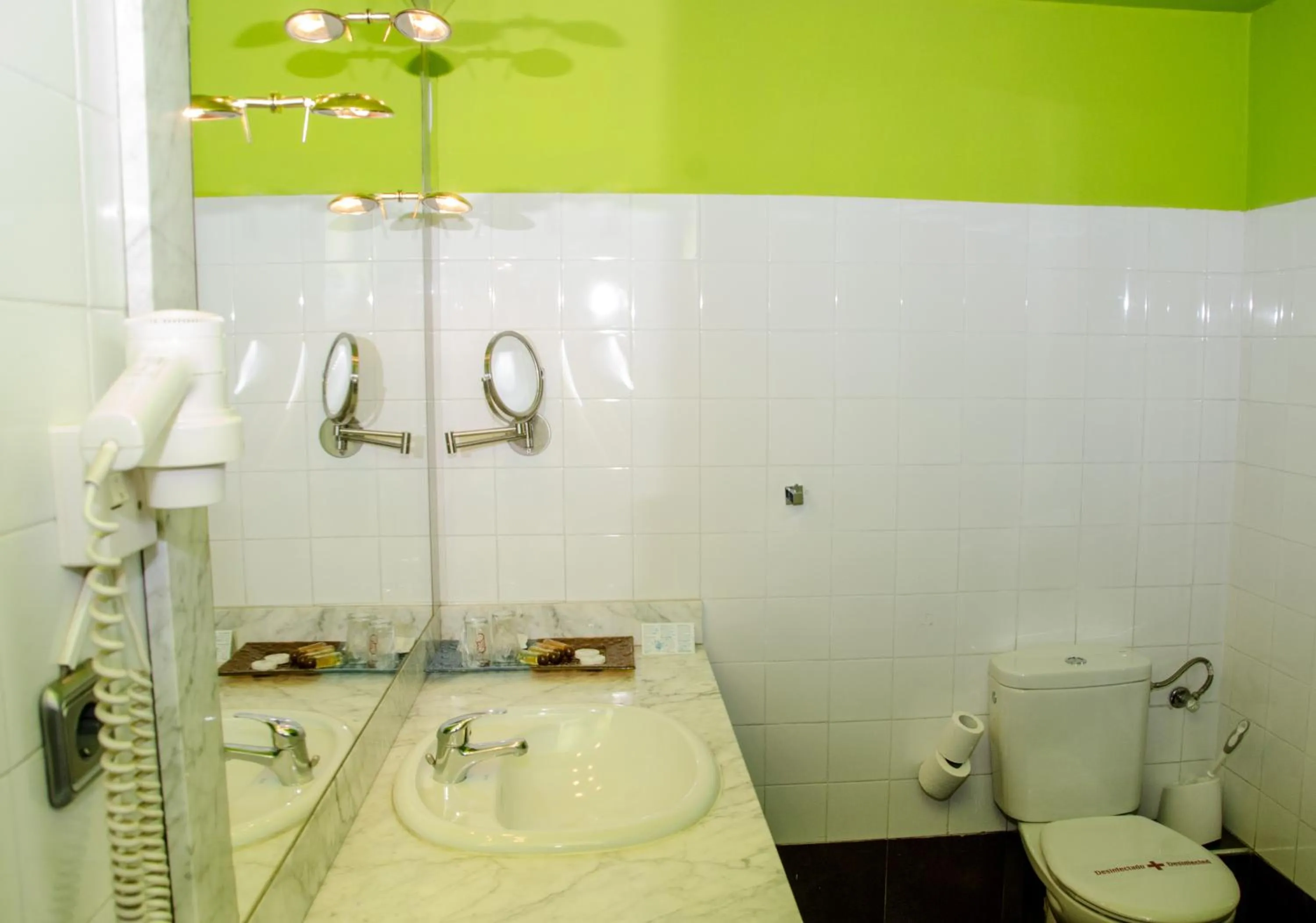 Toilet in Ciudad de Alcala