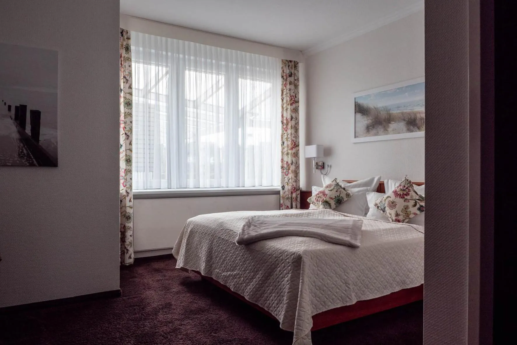 Photo of the whole room, Bed in Garni Hotel & Appartements Nordstrand