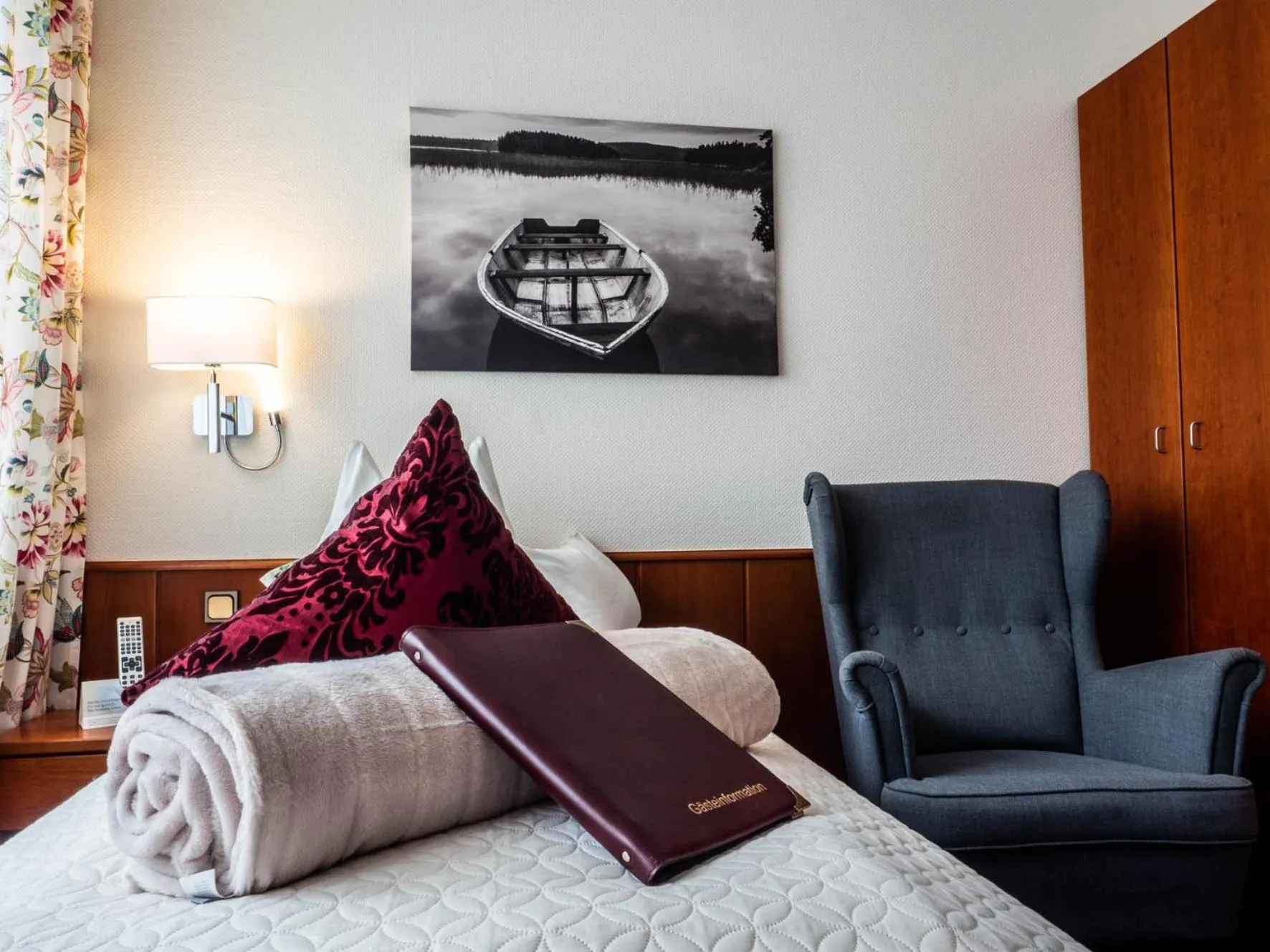 Photo of the whole room, Bed in Garni Hotel & Appartements Nordstrand