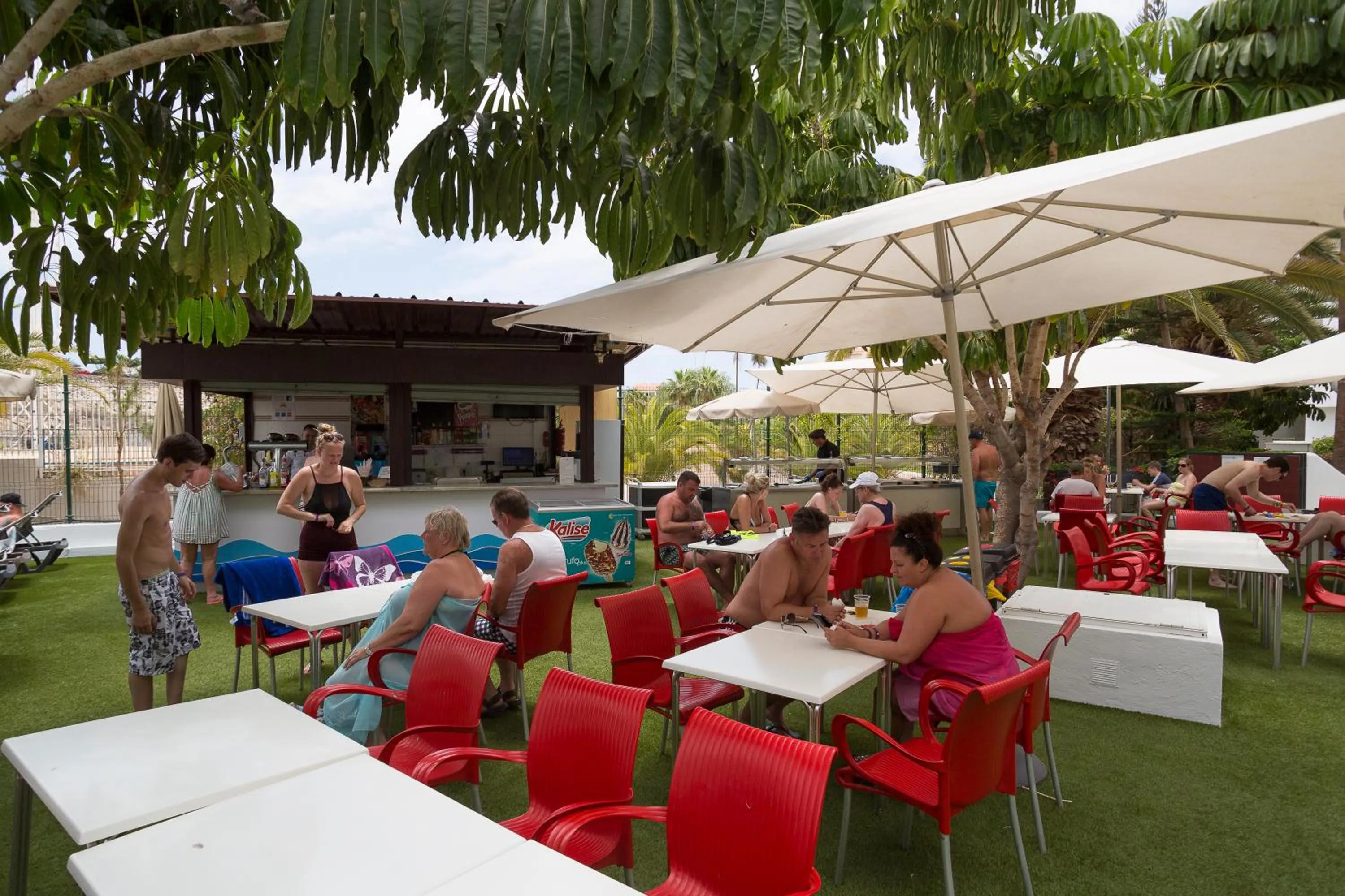 Playaolid Suites & Apartments