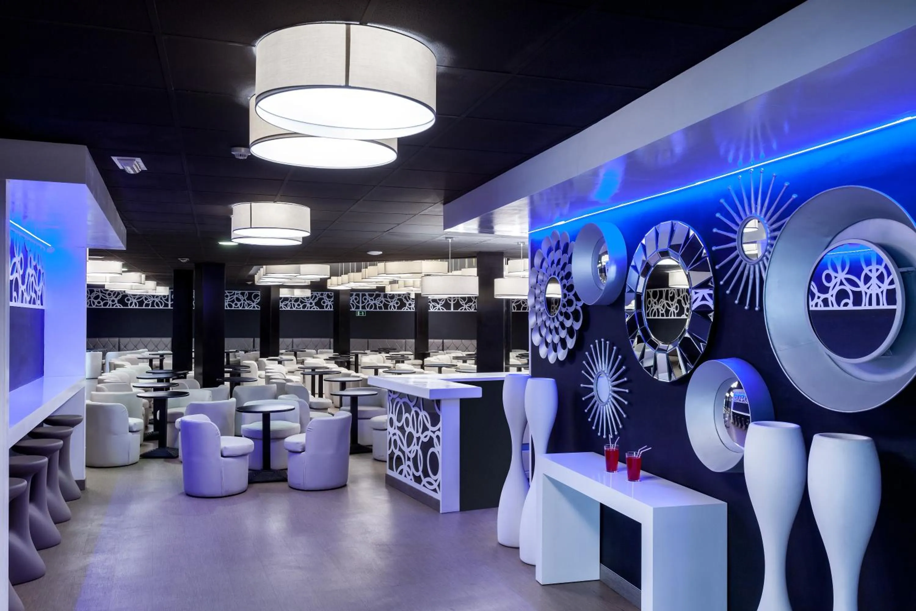 Playaolid Suites & Apartments