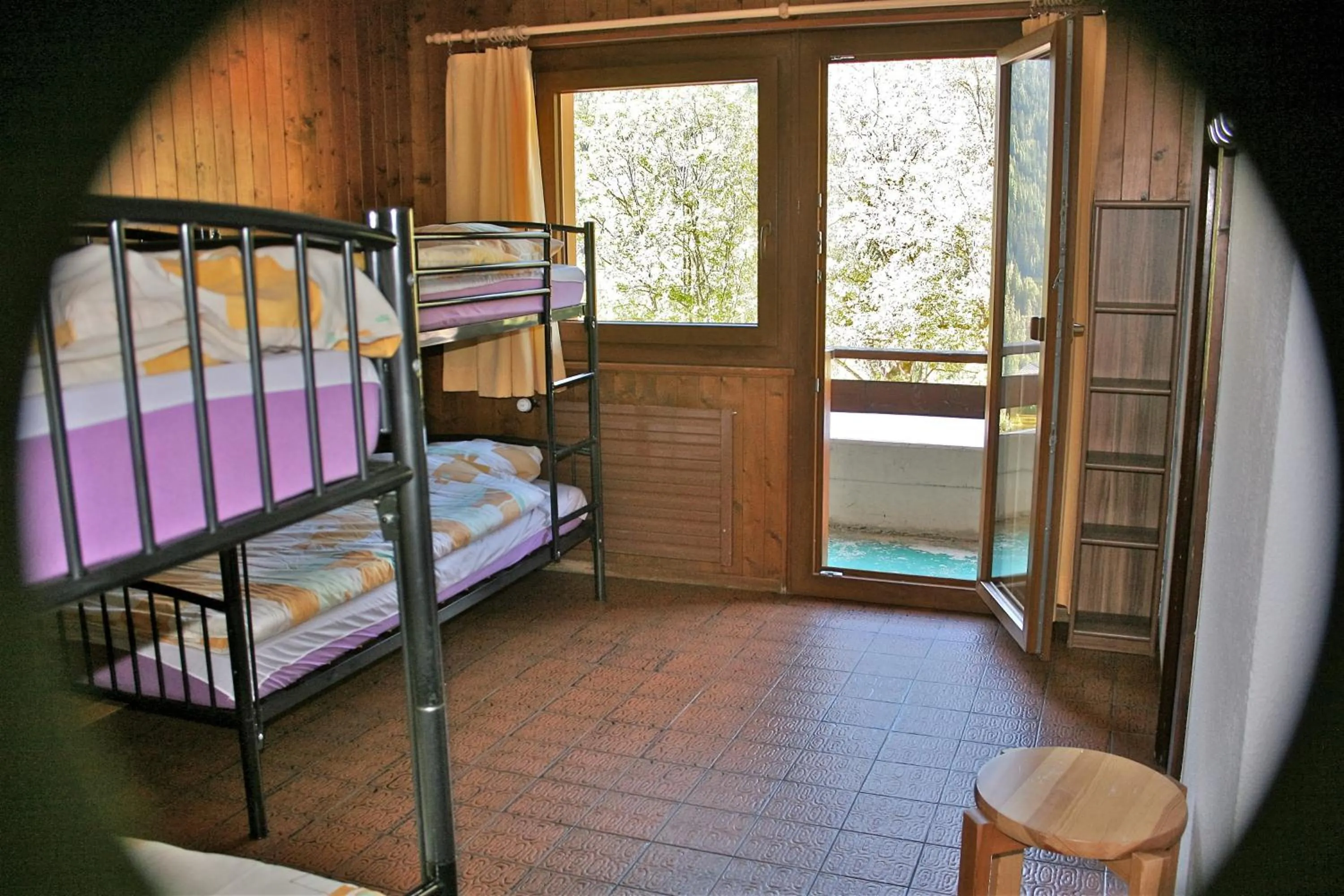 Quadruple Room with Shared Bathroom in La Cordée