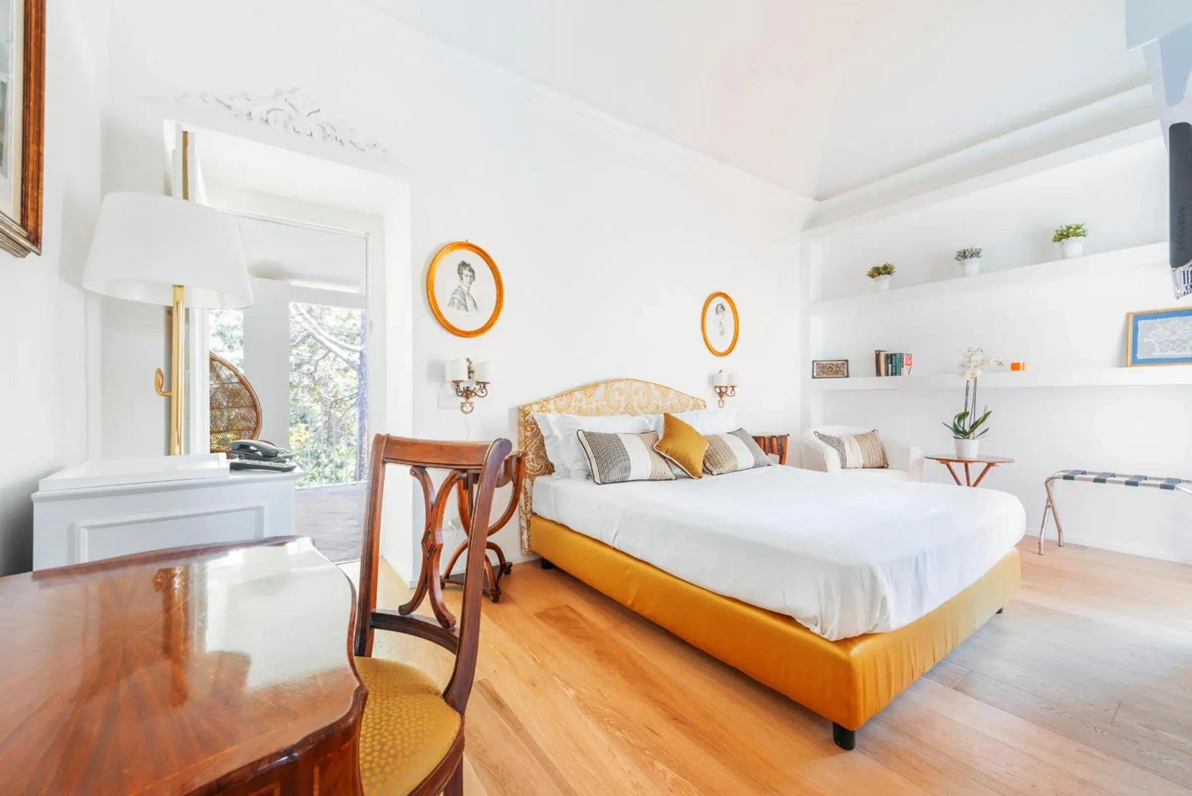 Deluxe Room in Palazzo Sassi Deluxe Room in Palazzo Sassi