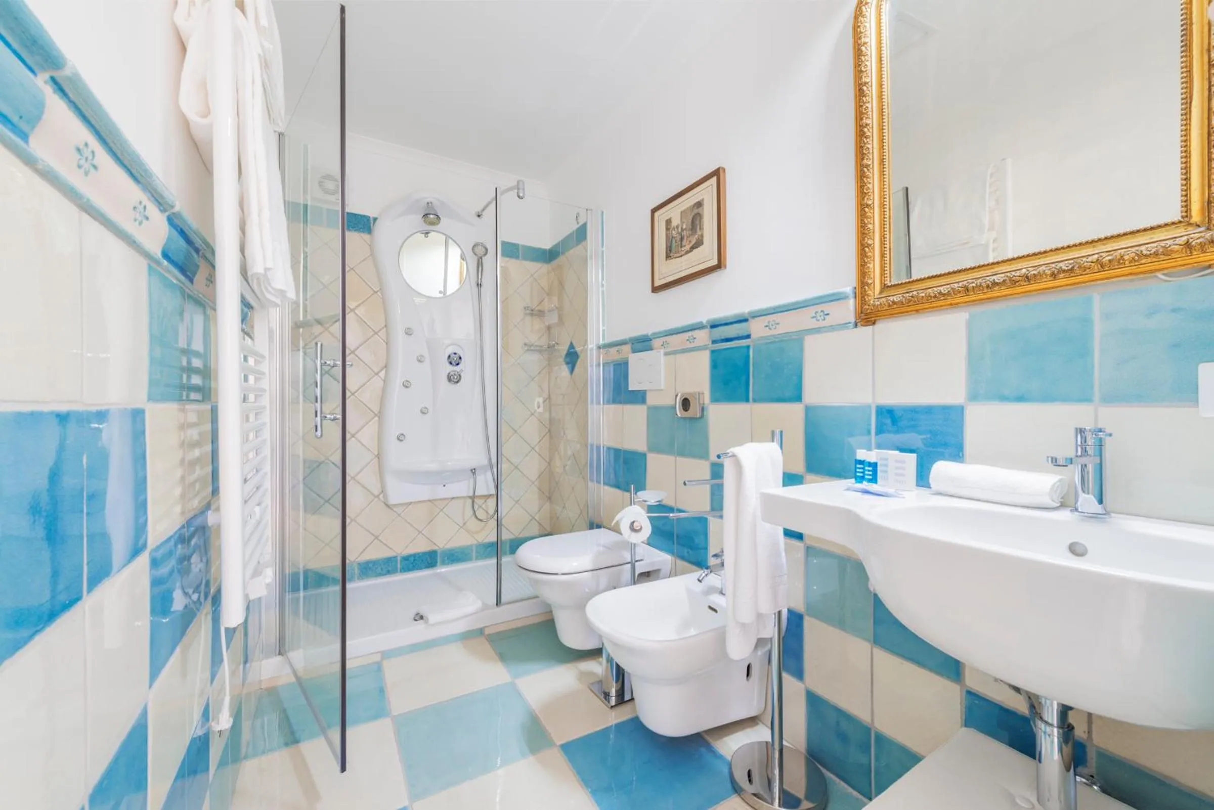 Bathroom in Palazzo Sassi