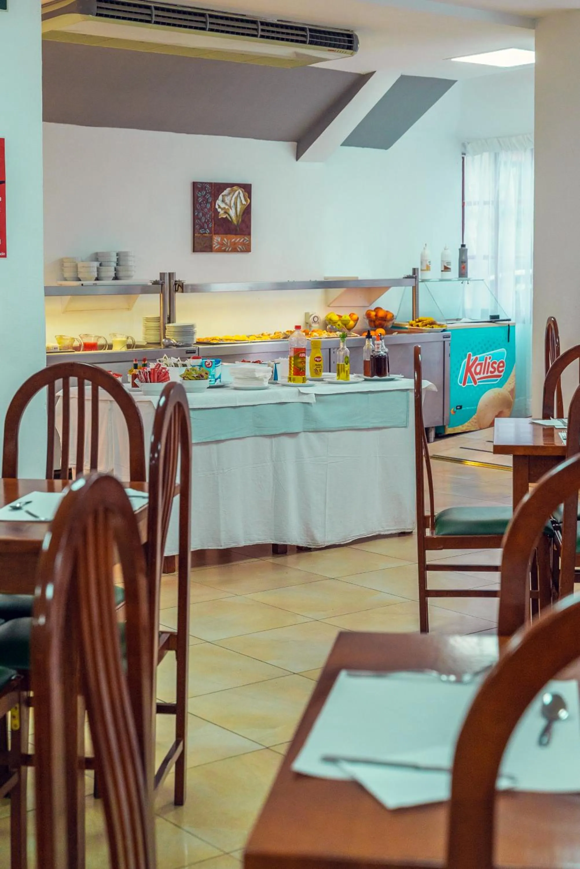 Restaurant/places to eat in Apartamentos Park Plaza