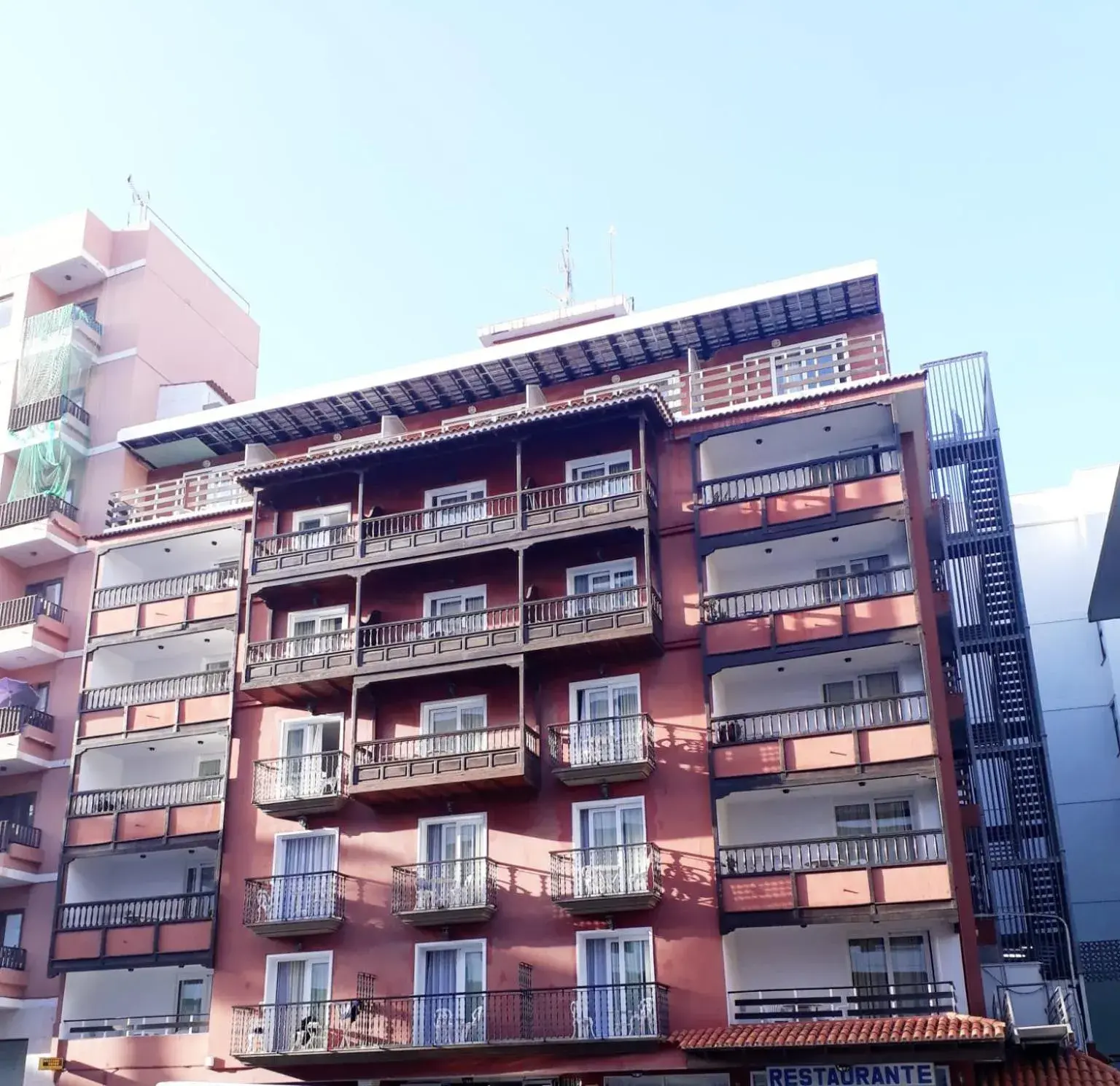 Property building in Apartamentos Park Plaza Property building in Apartamentos Park Plaza