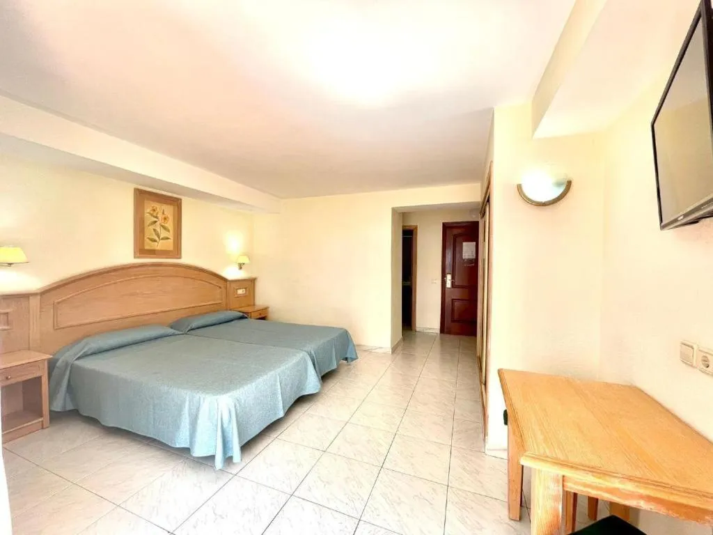 Bedroom, Bed in Apartamentos Park Plaza