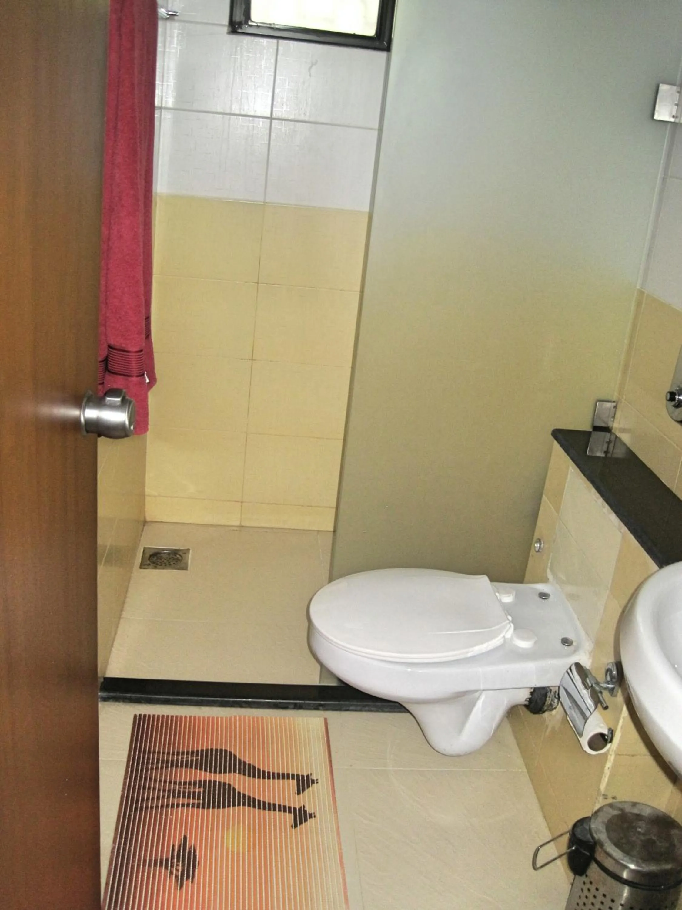 Bathroom in Boutique Villa, beach 10min, cook on request
