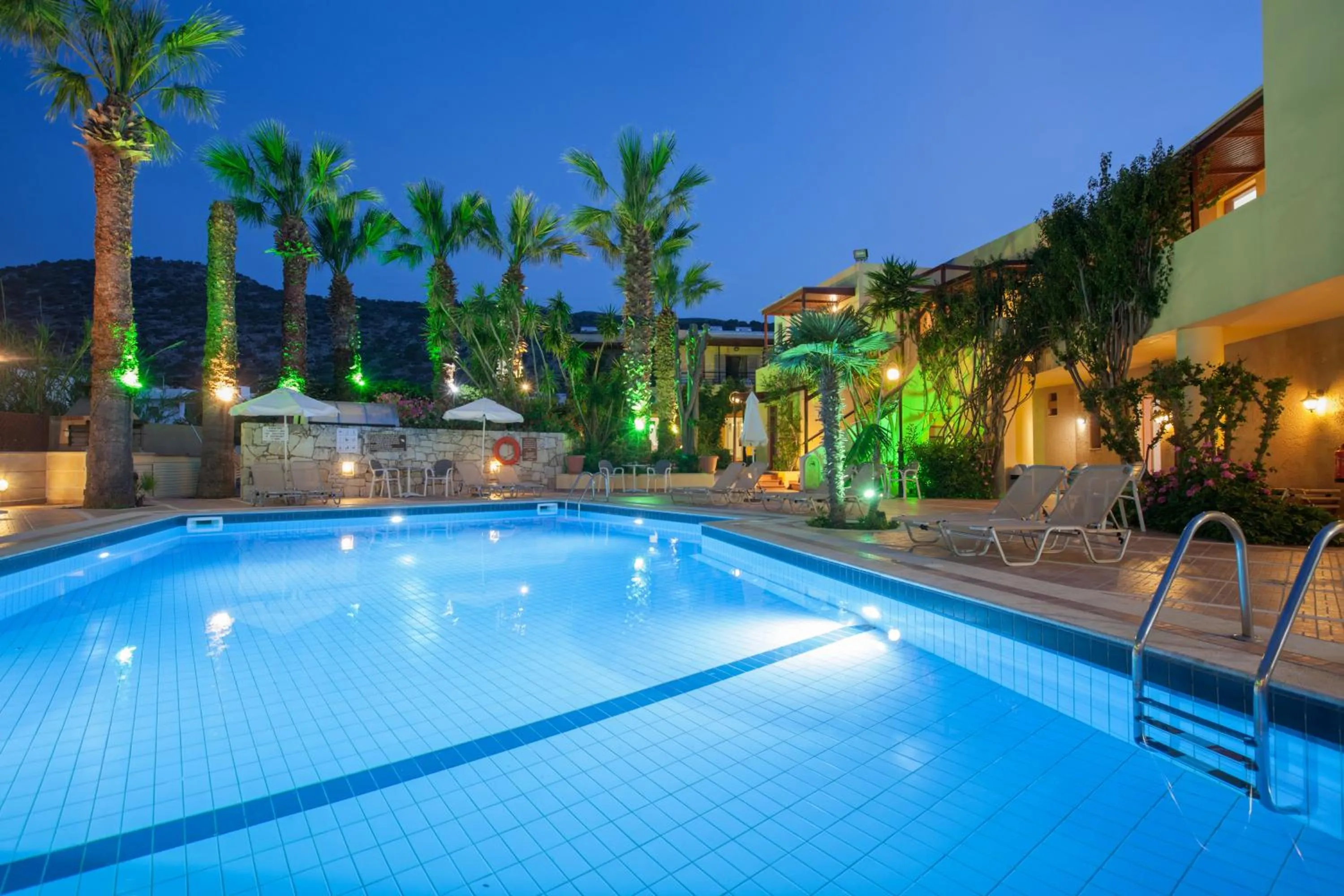 Swimming pool in Latania Apartments