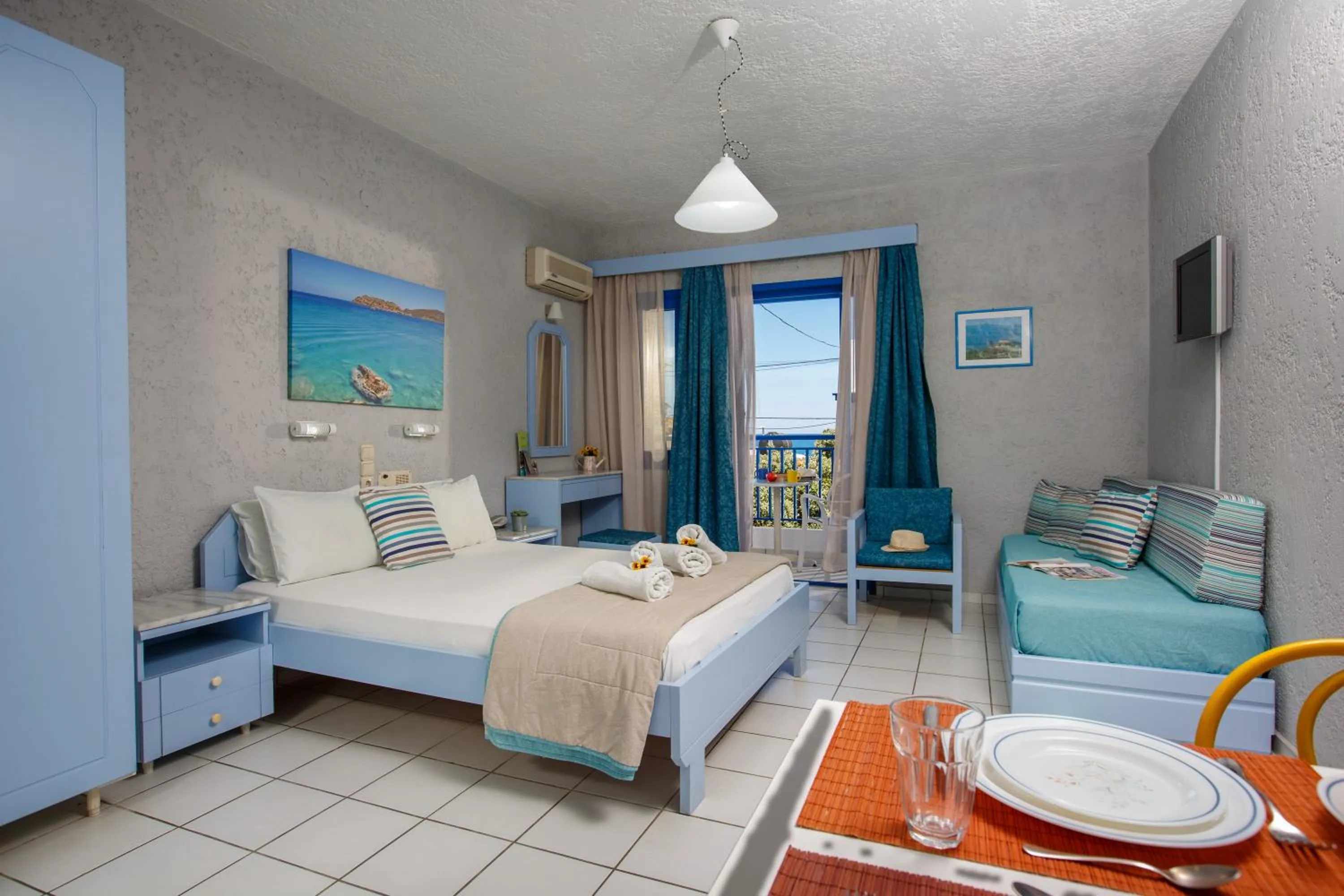 Bedroom, Bed in Latania Apartments