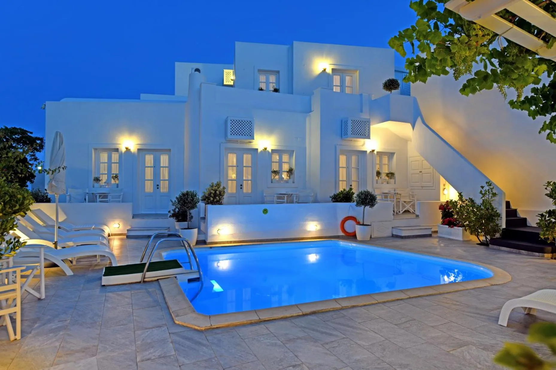 Property building in Casa Bianca