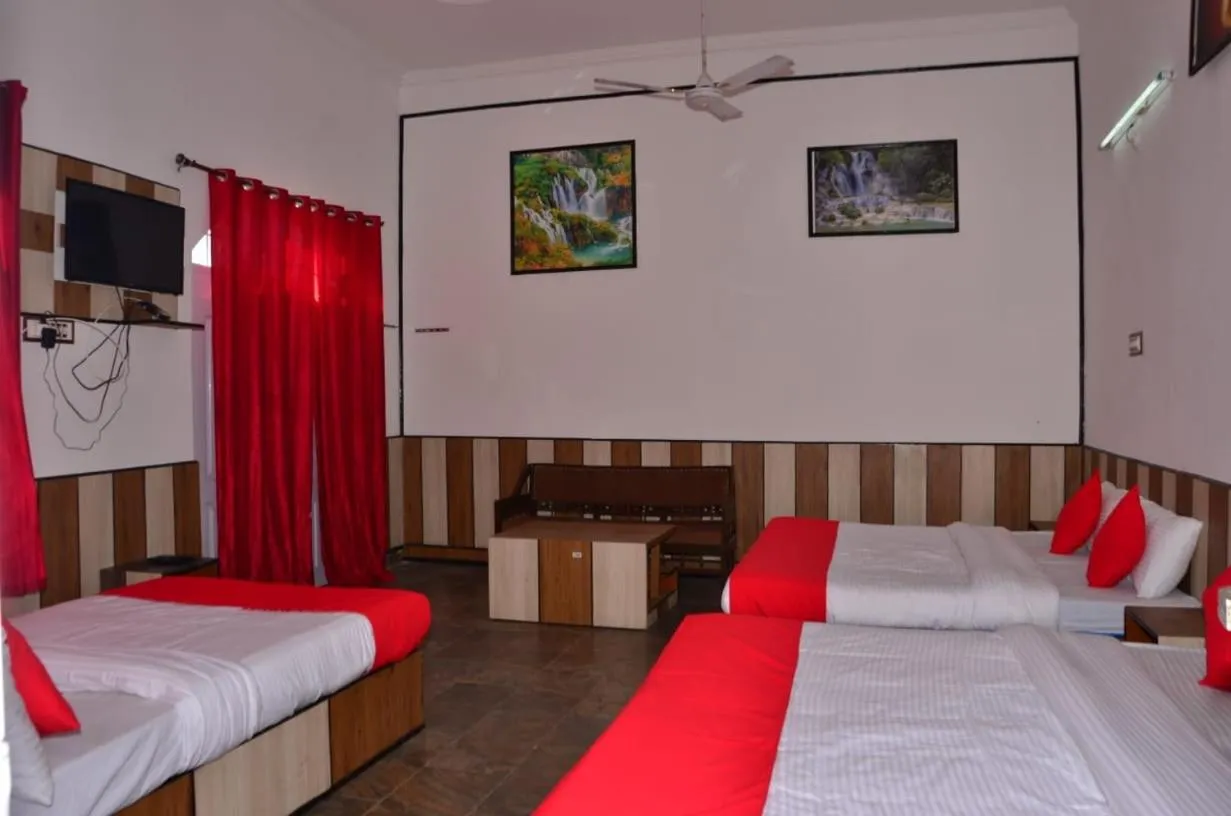 Hotel Aqua Waterfall