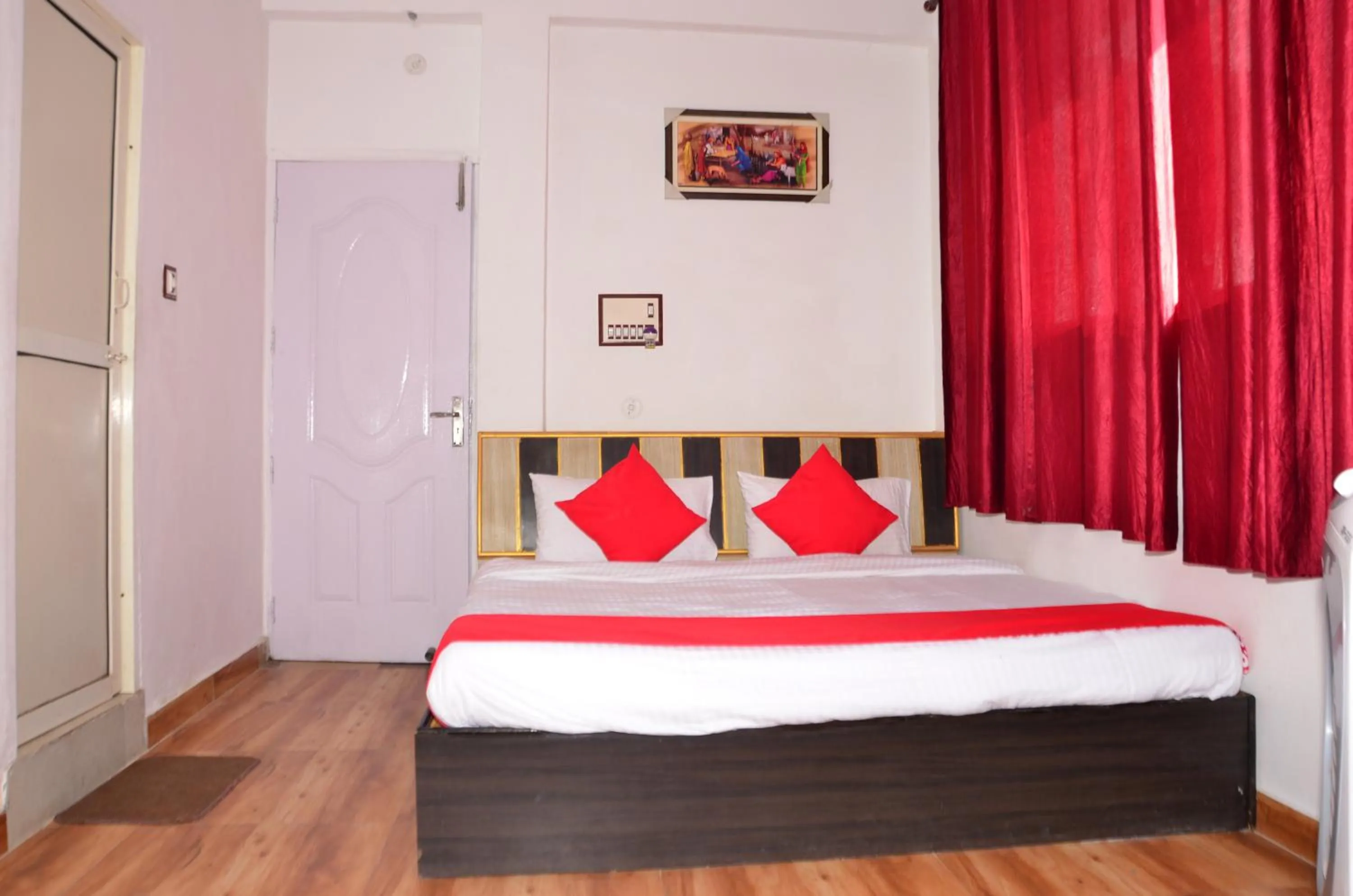 Hotel Aqua Waterfall