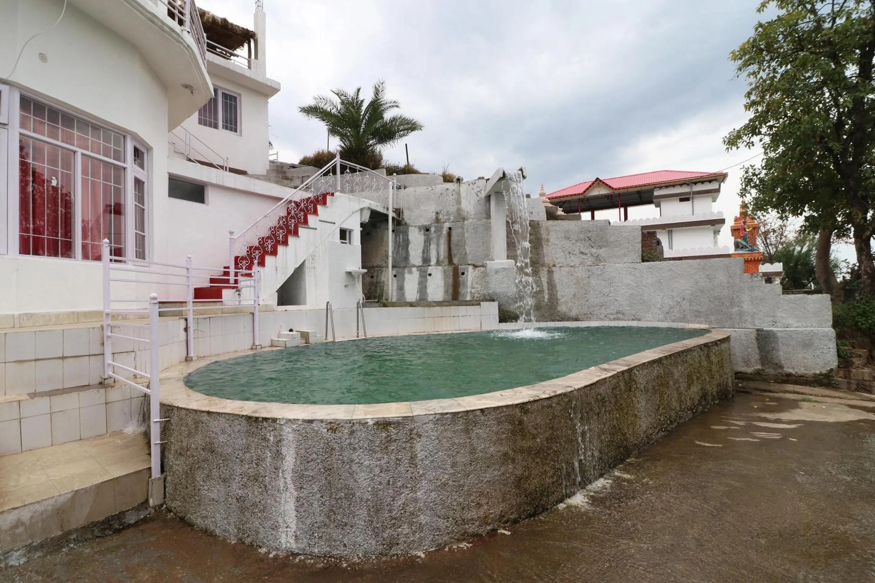 Hotel Aqua Waterfall