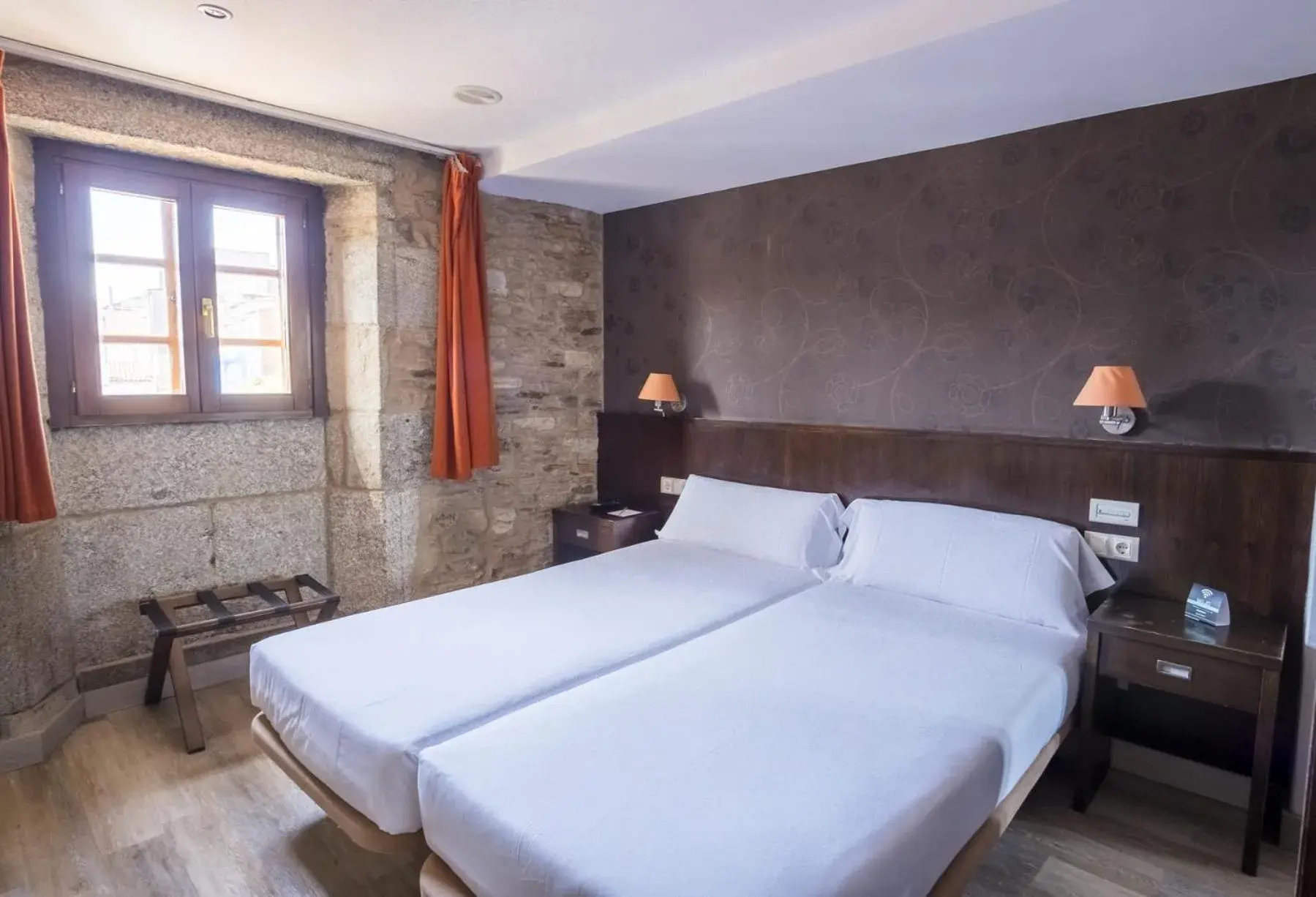 Photo of the whole room, Bed in Hotel Alda Algalia Photo of the whole room, Bed in Hotel Alda Algalia