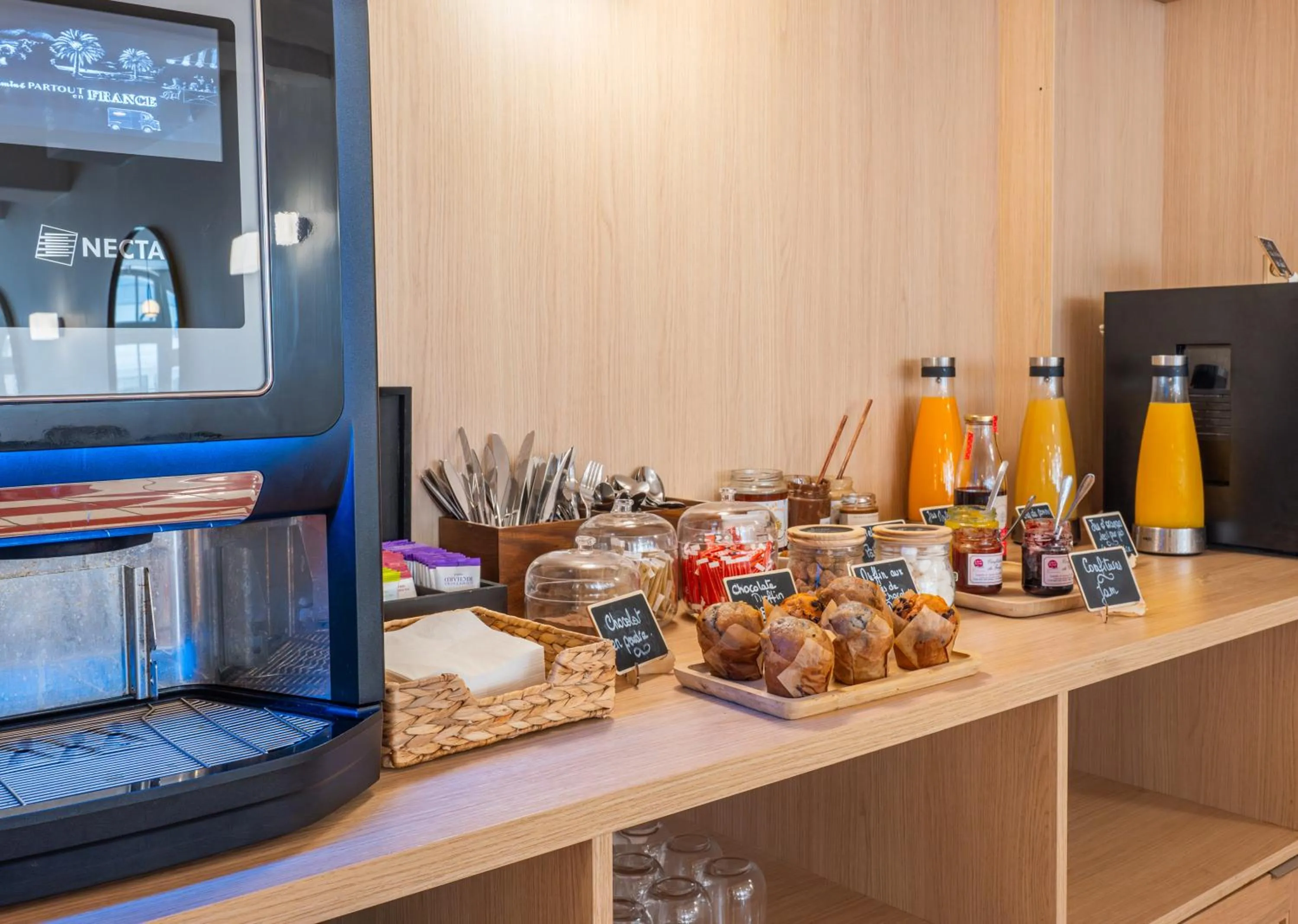 Breakfast in Best Western Plus Au Grand Saint Jean