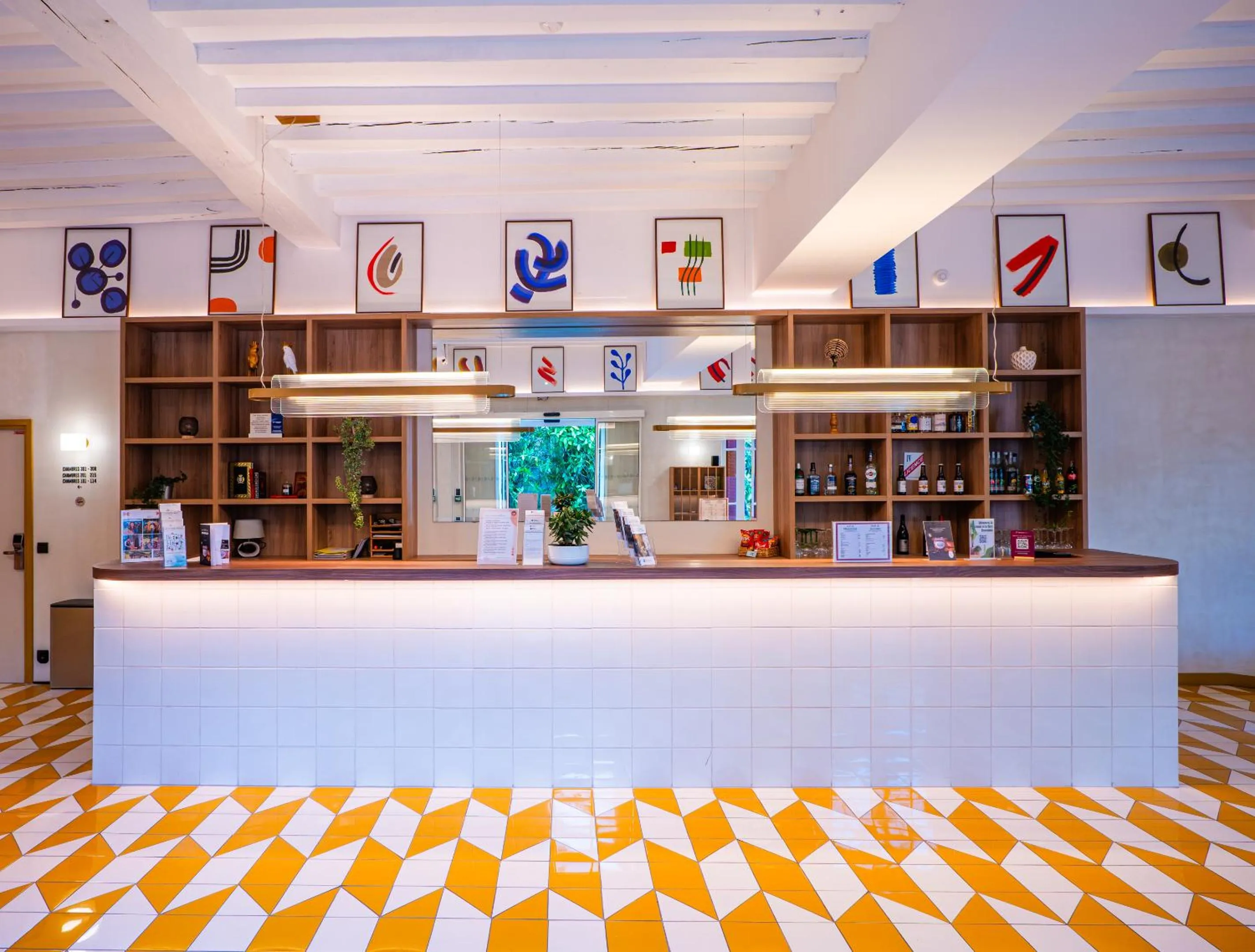 Lobby or reception in Best Western Plus Au Grand Saint Jean