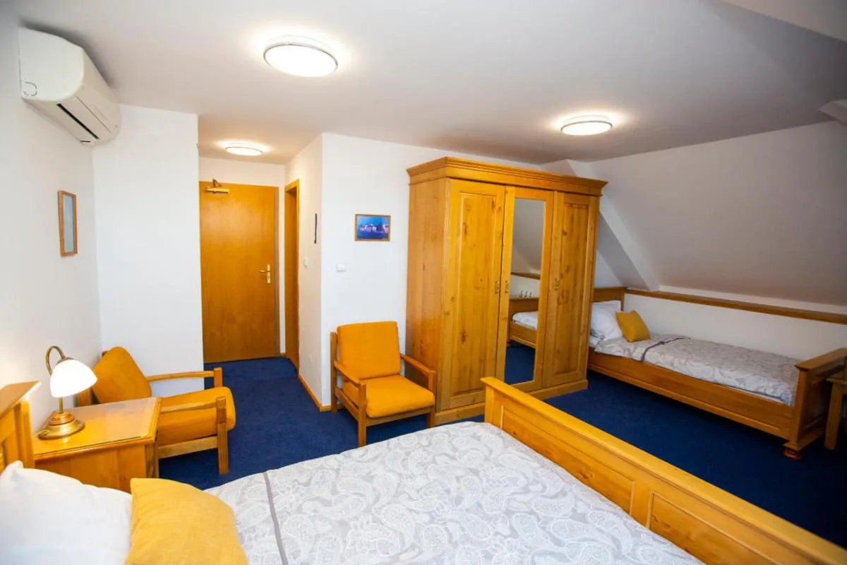 Hotel Paříž