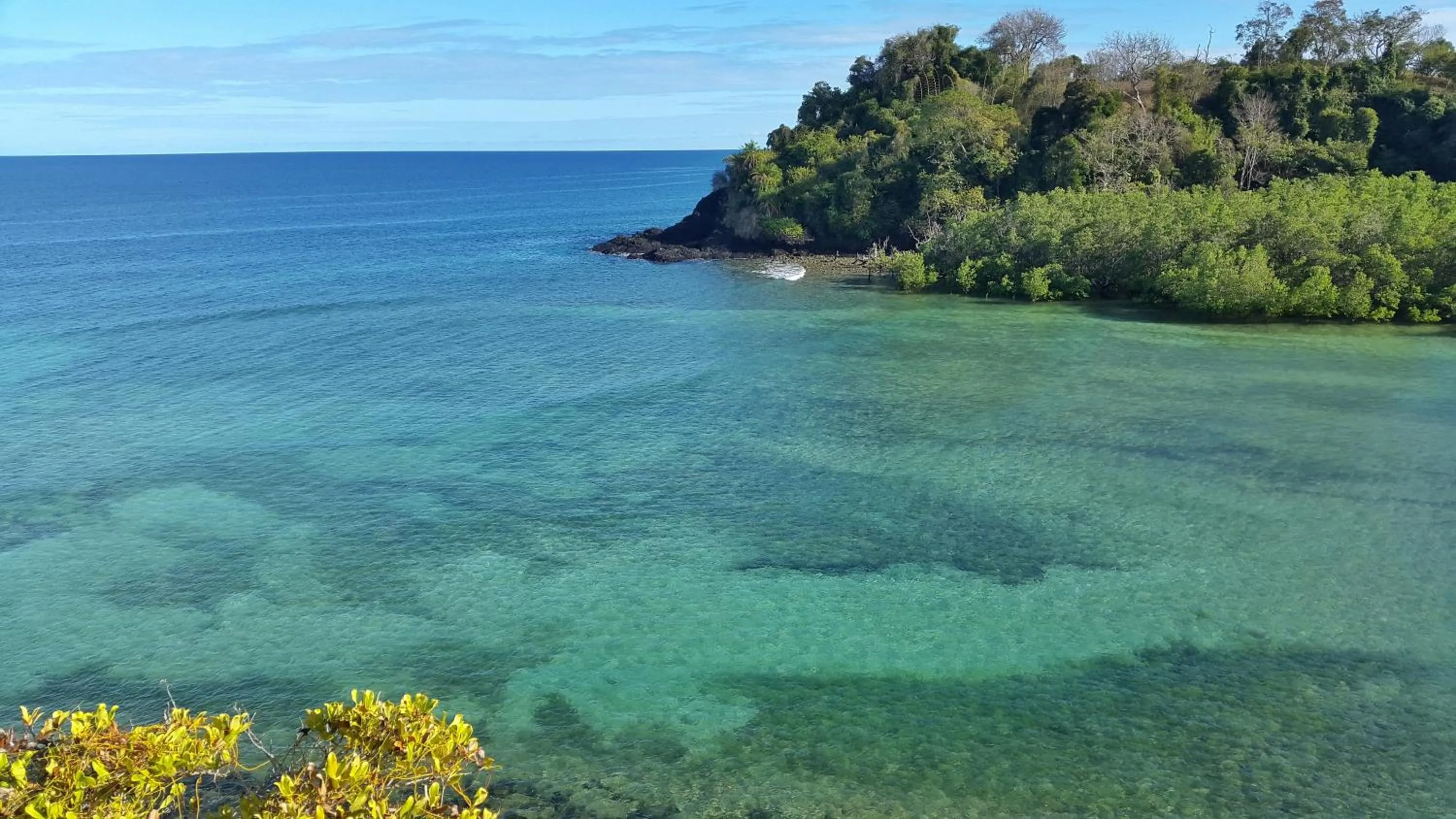 Beach in Hotel Océan Beach Sakatia