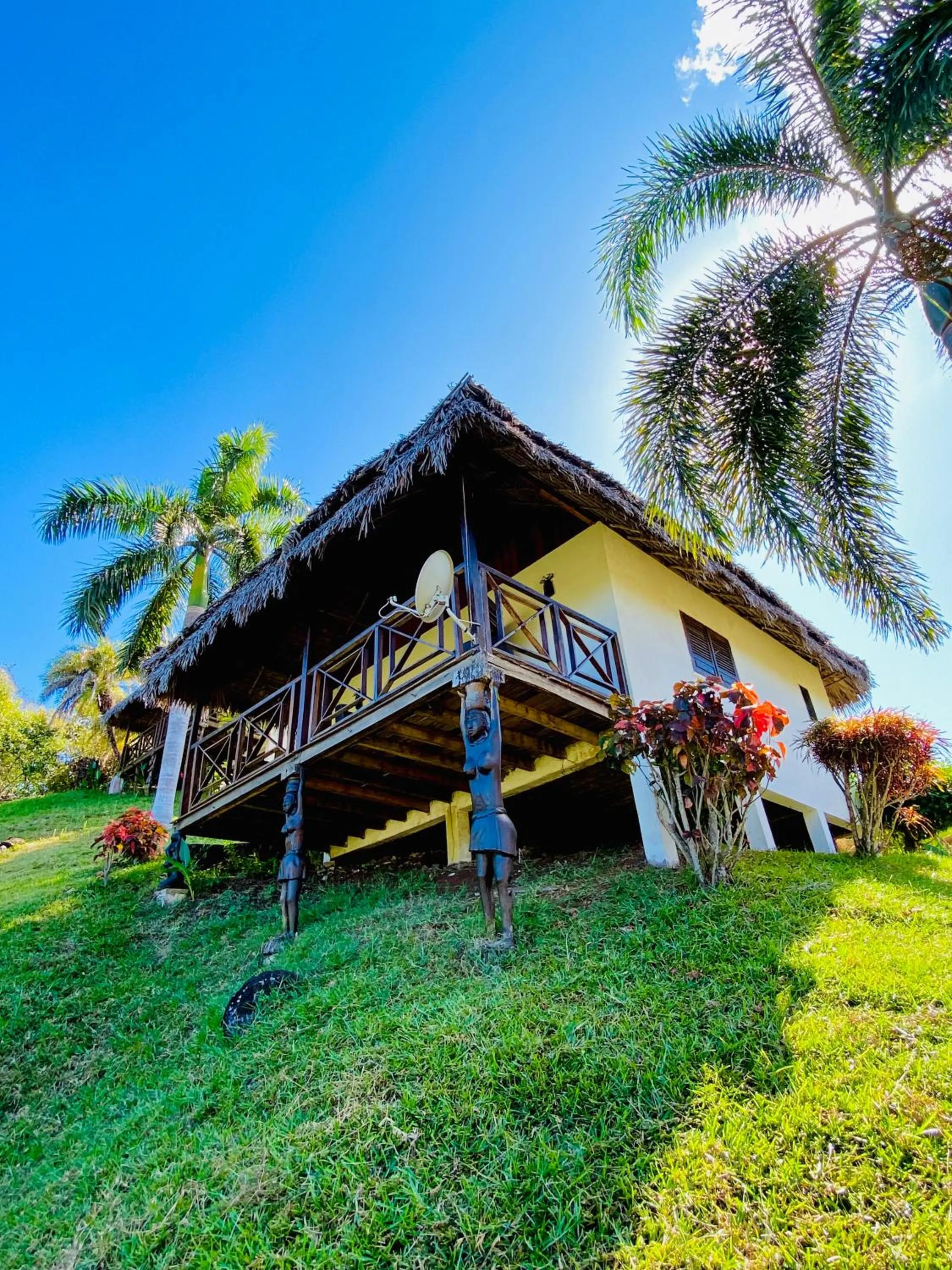 Property building in Hotel Océan Beach Sakatia