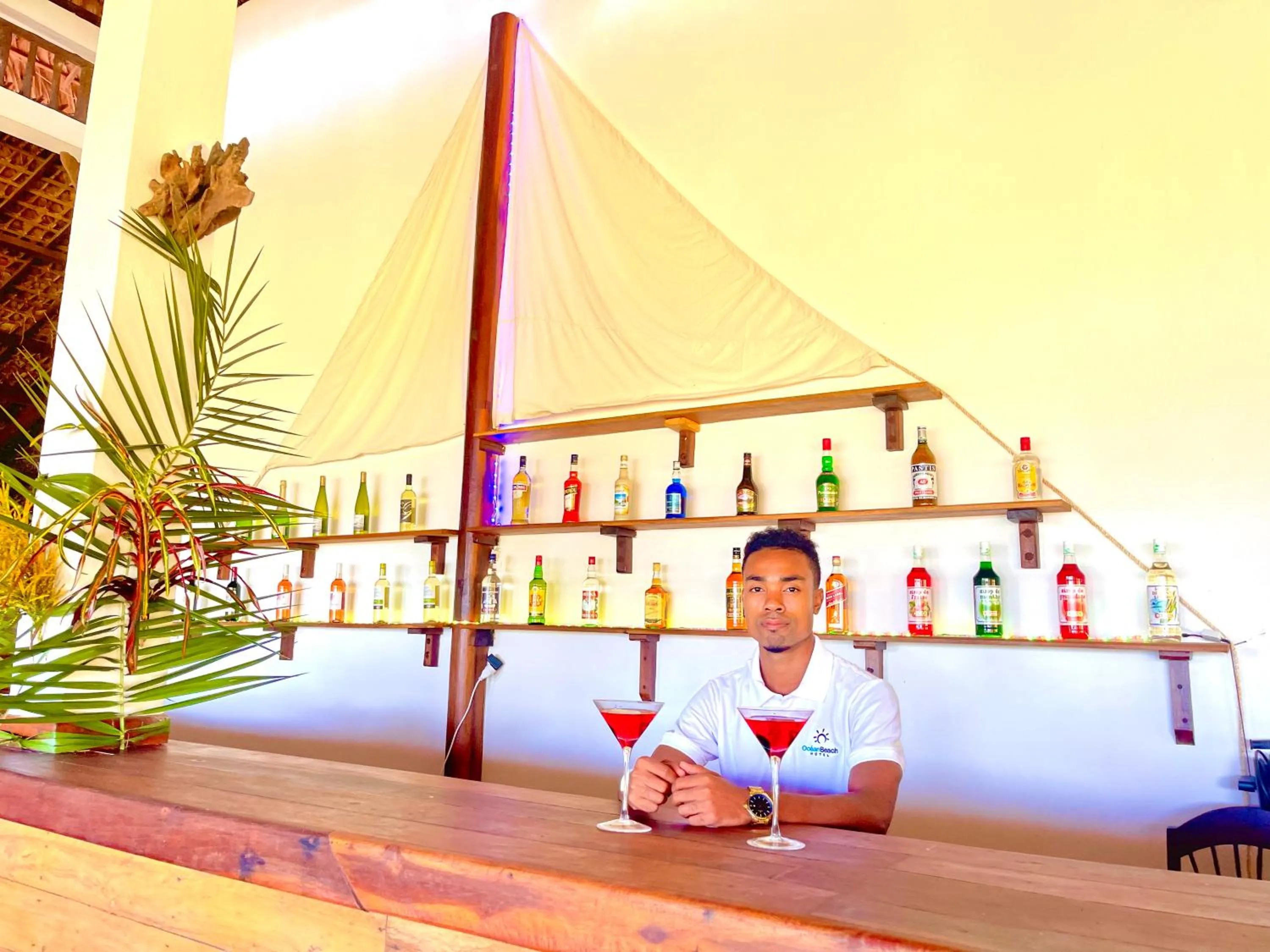 Lounge or bar in Hotel Océan Beach Sakatia