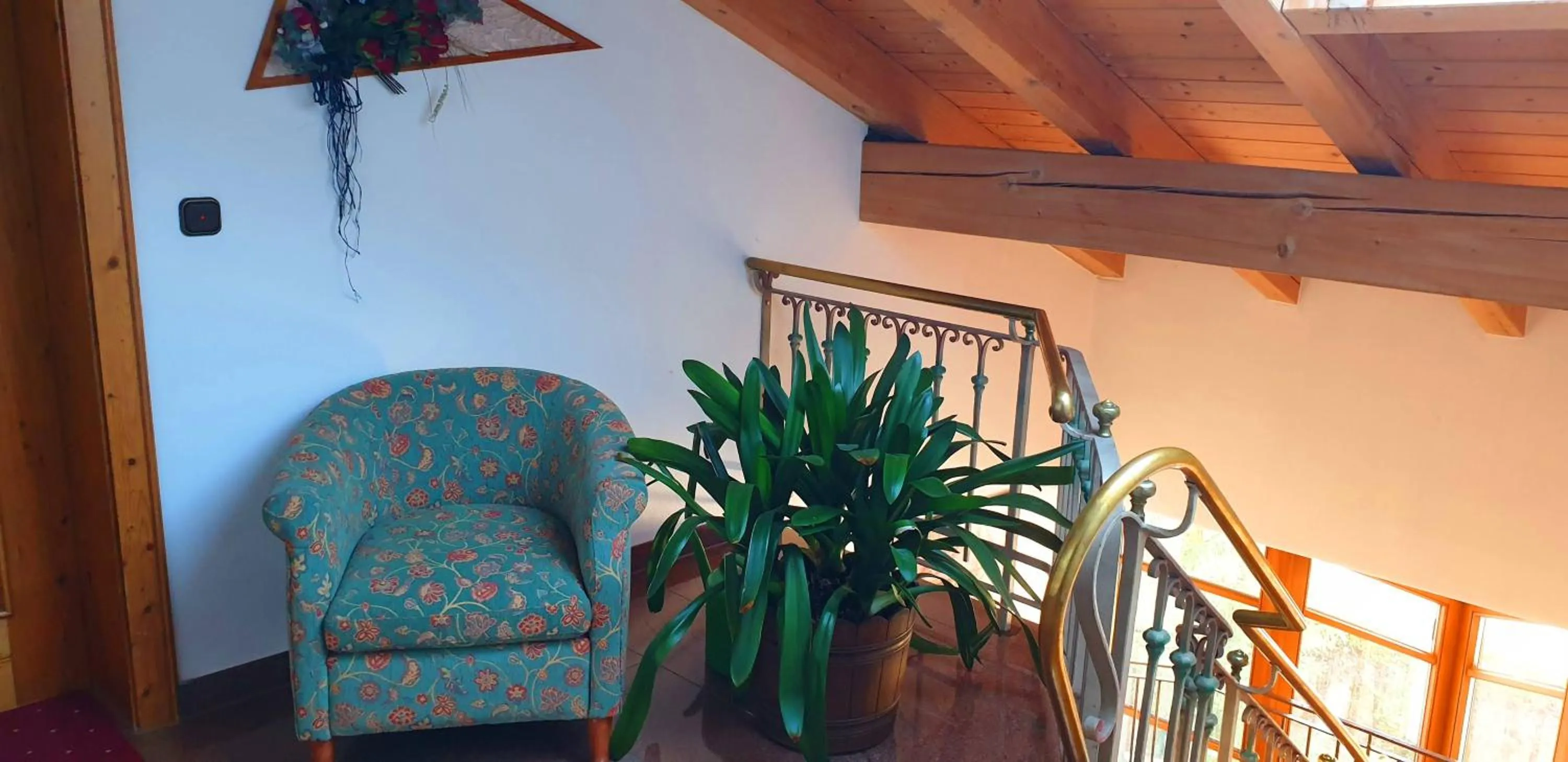 furniture in Alpenotel Rosenhof Ruhpolding, Wellness, Chiemgau Karte, Travelingo Bonus Programm