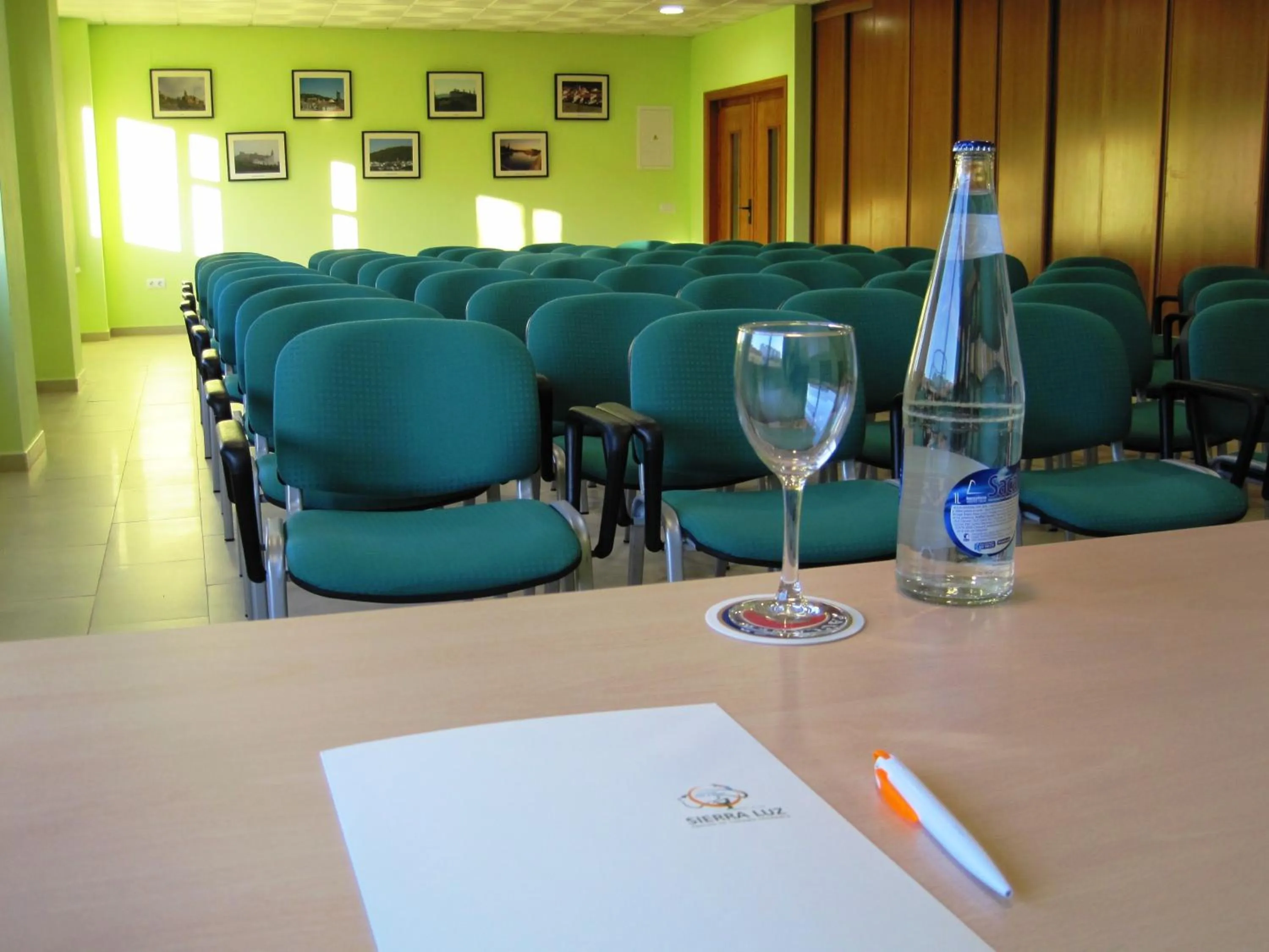 Business facilities in Hotel Sierra Luz