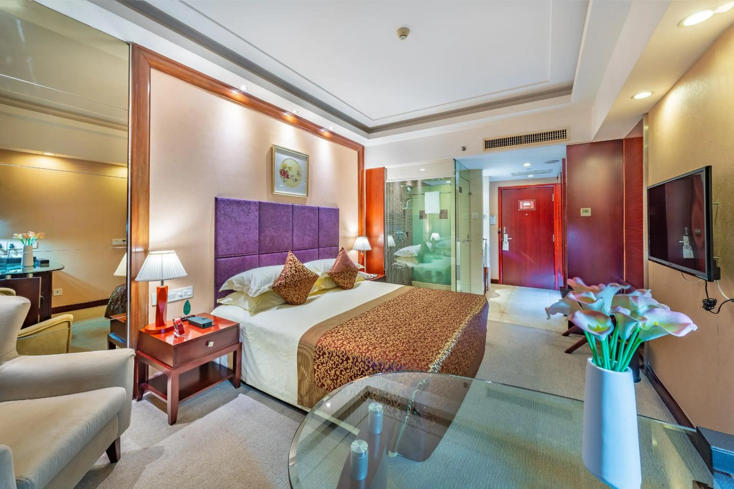 Bed in Yanling Hotel