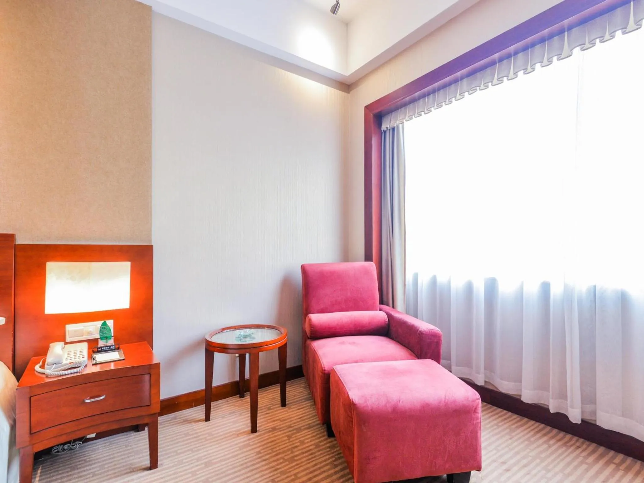 hair dresser in Yanling Hotel