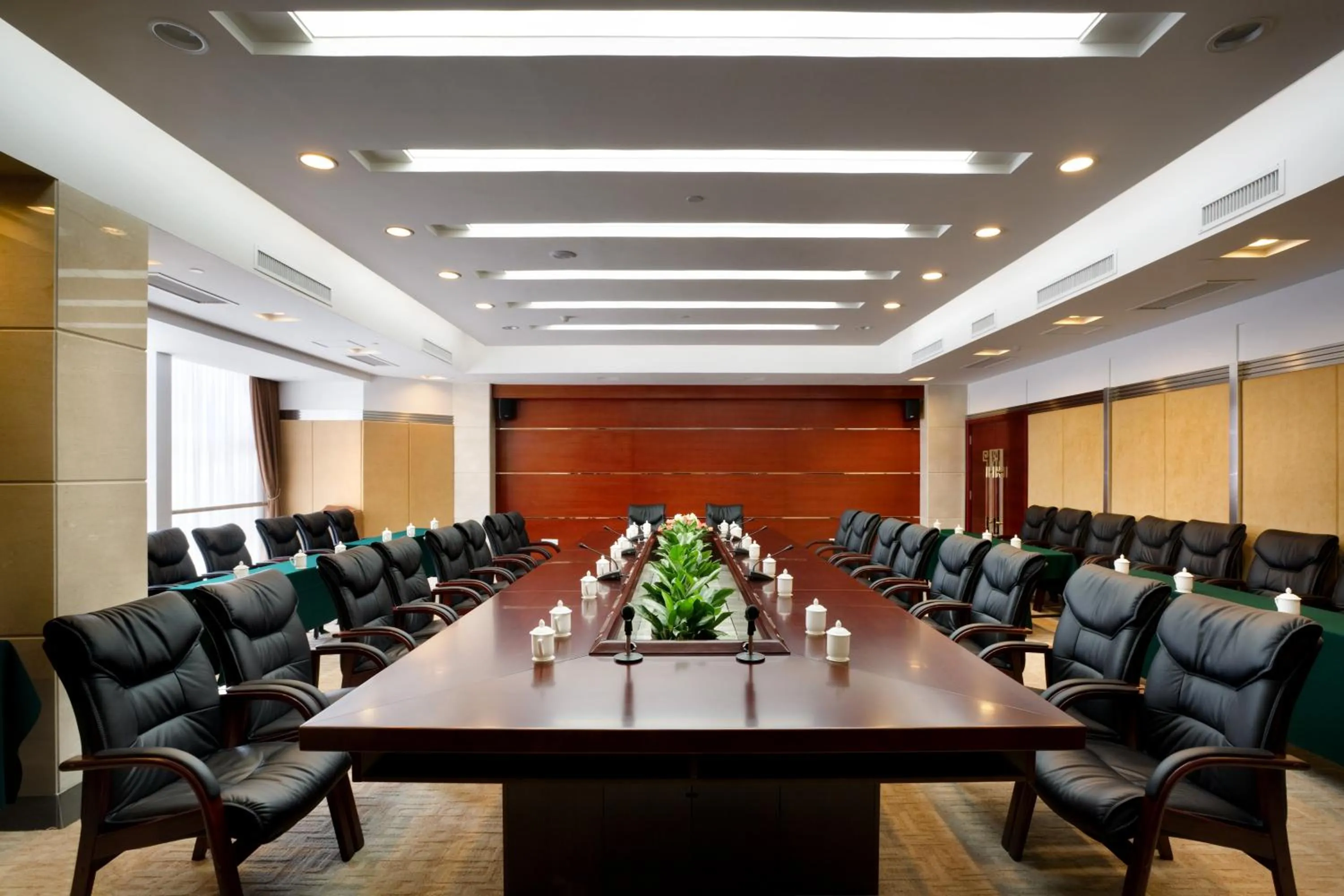 Meeting/conference room in Yanling Hotel
