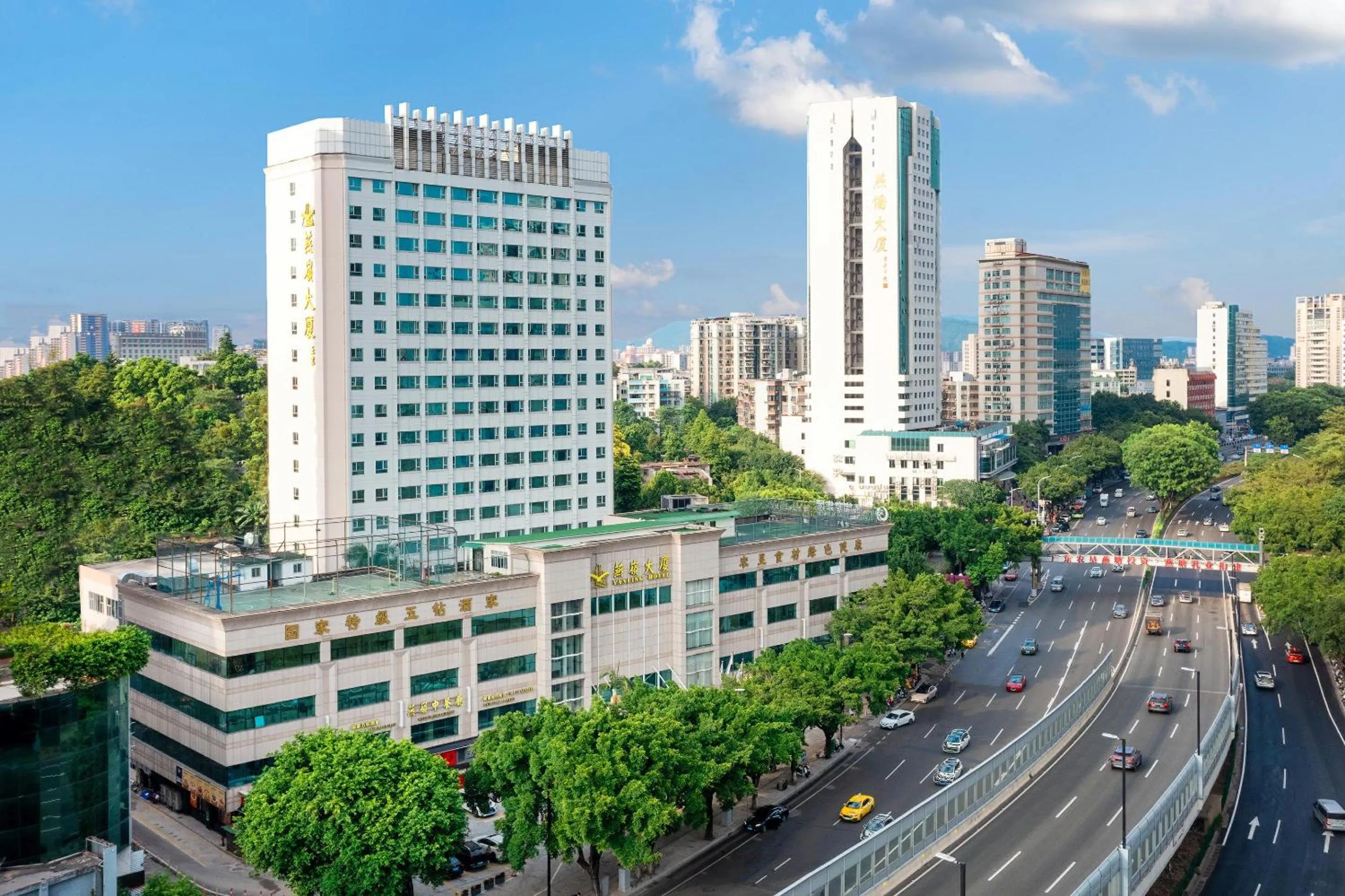 Property building in Yanling Hotel