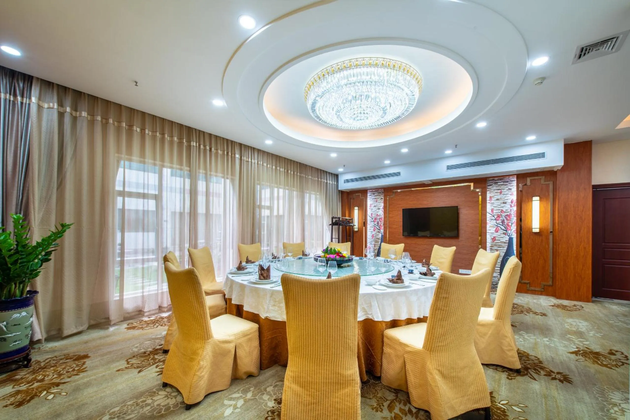 Restaurant/places to eat in Yanling Hotel