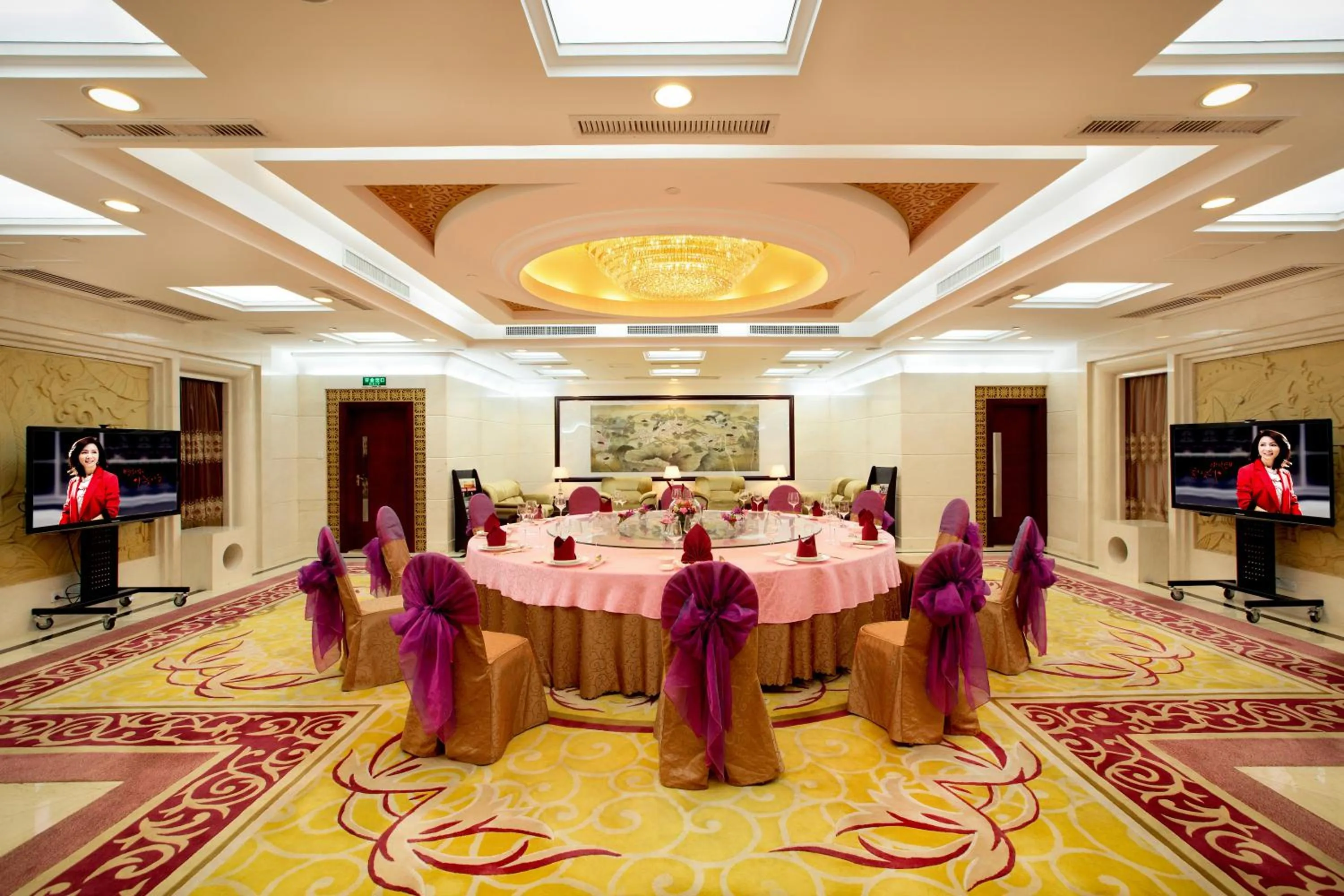 Restaurant/places to eat in Yanling Hotel