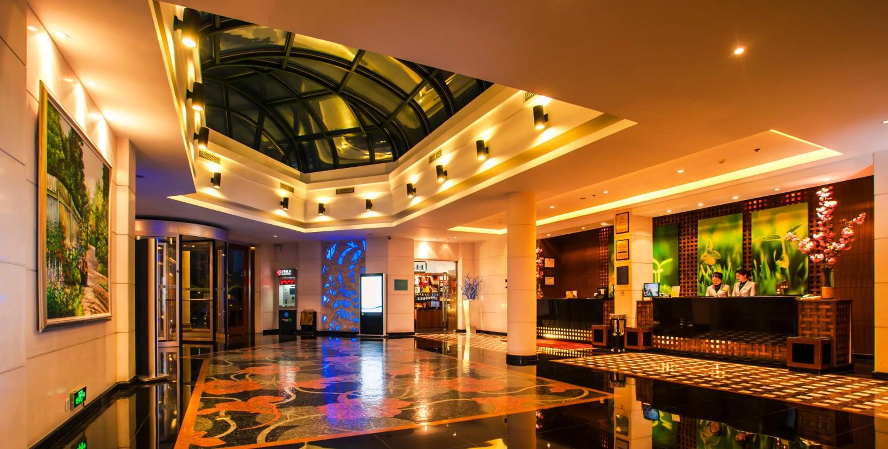 Lobby or reception in Grand Skylight Gardens Hotel Shanghai Bai Se Road