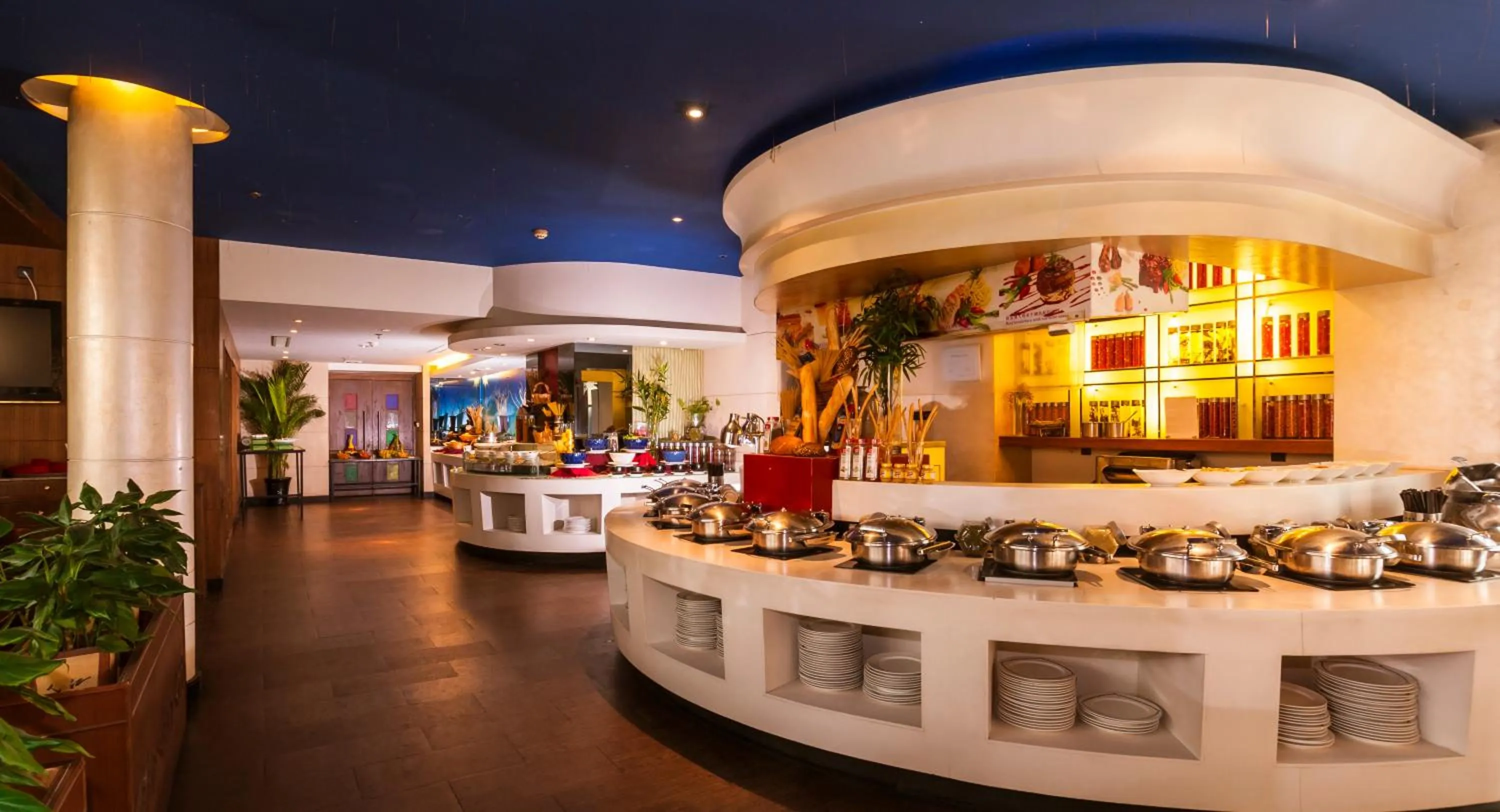 Restaurant/places to eat in Grand Skylight Gardens Hotel Shanghai Bai Se Road