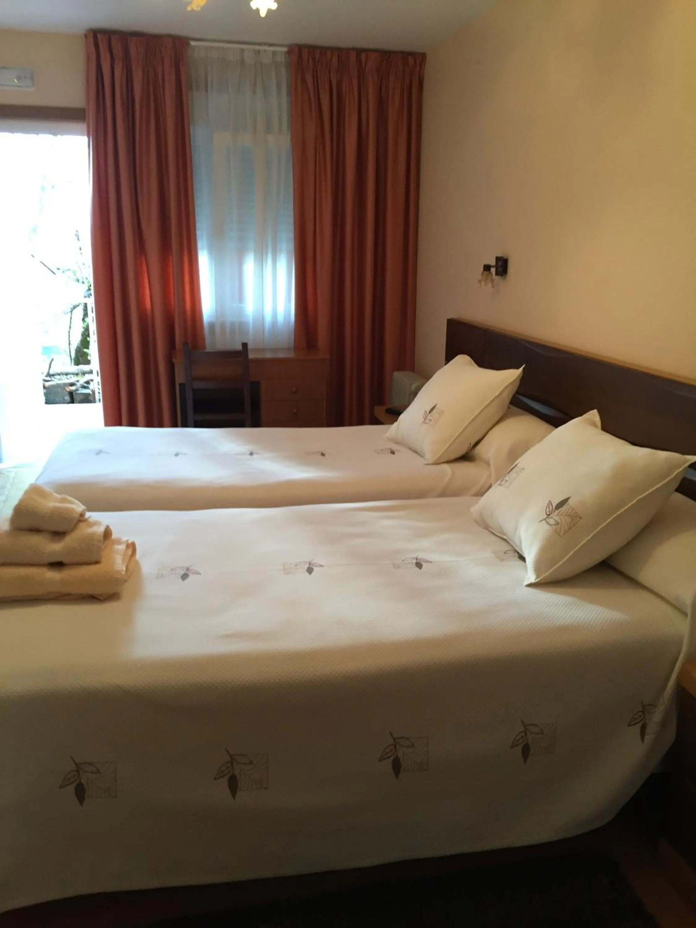 Photo of the whole room, Bed in Hotel Santa Cruz