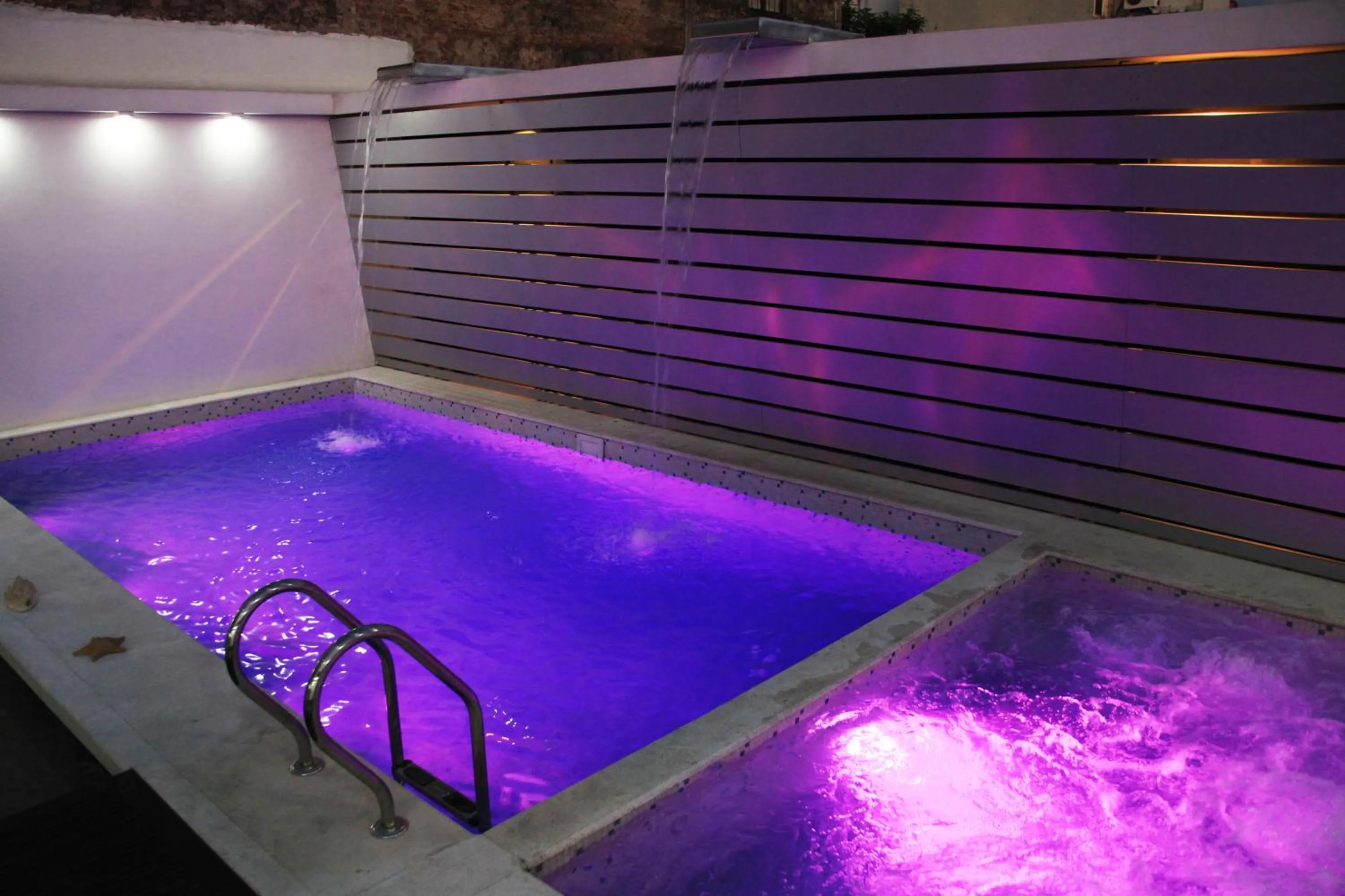 Hot Tub in Prince Hotel