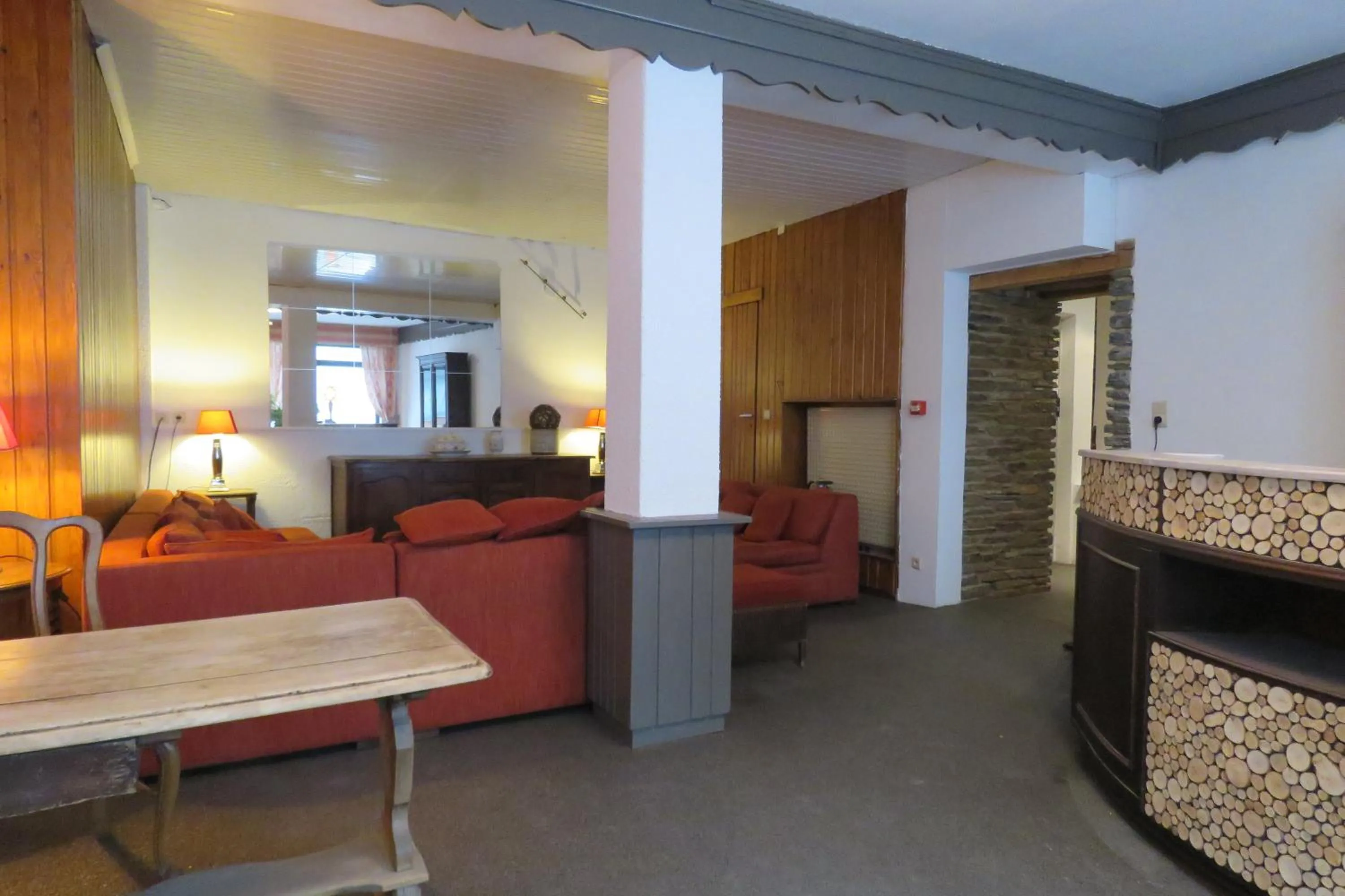 Lobby or reception in Hotel Bouillon