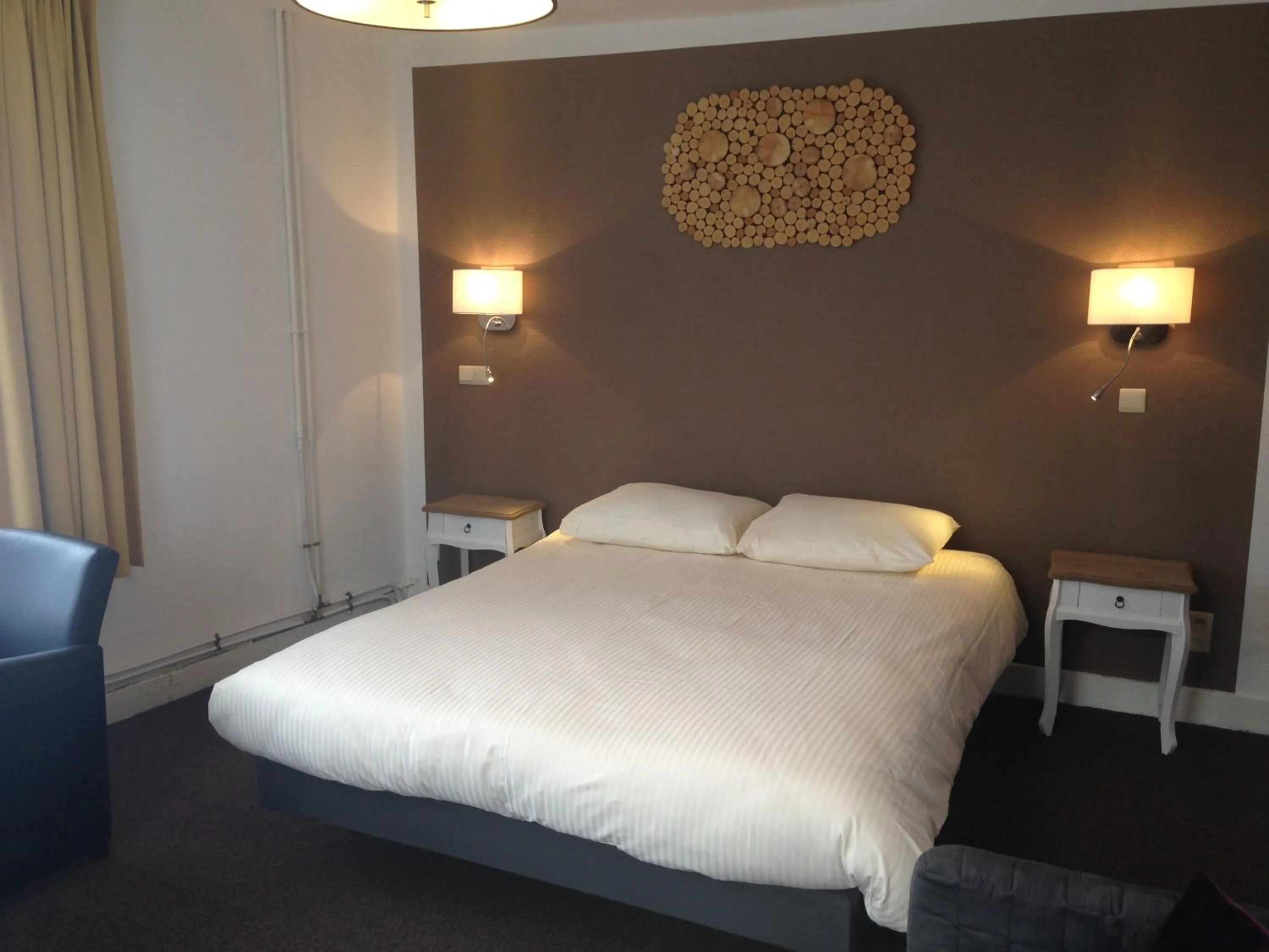 Bedroom, Bed in Hotel Bouillon
