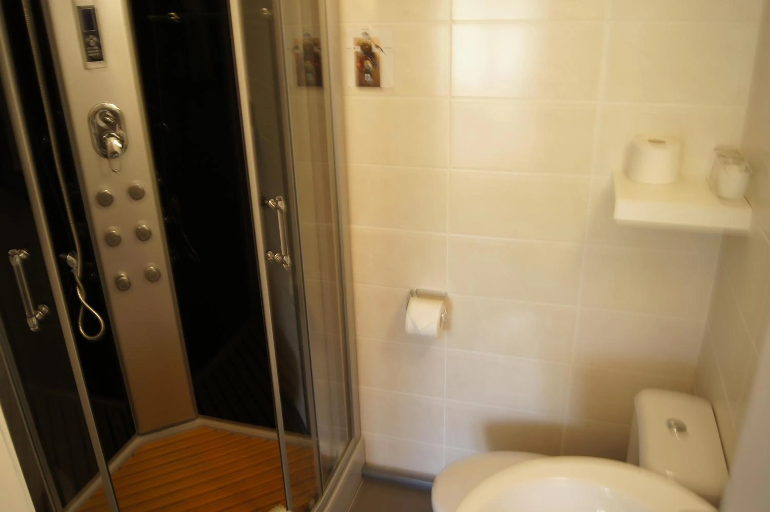 Bathroom in Hotel Bouillon