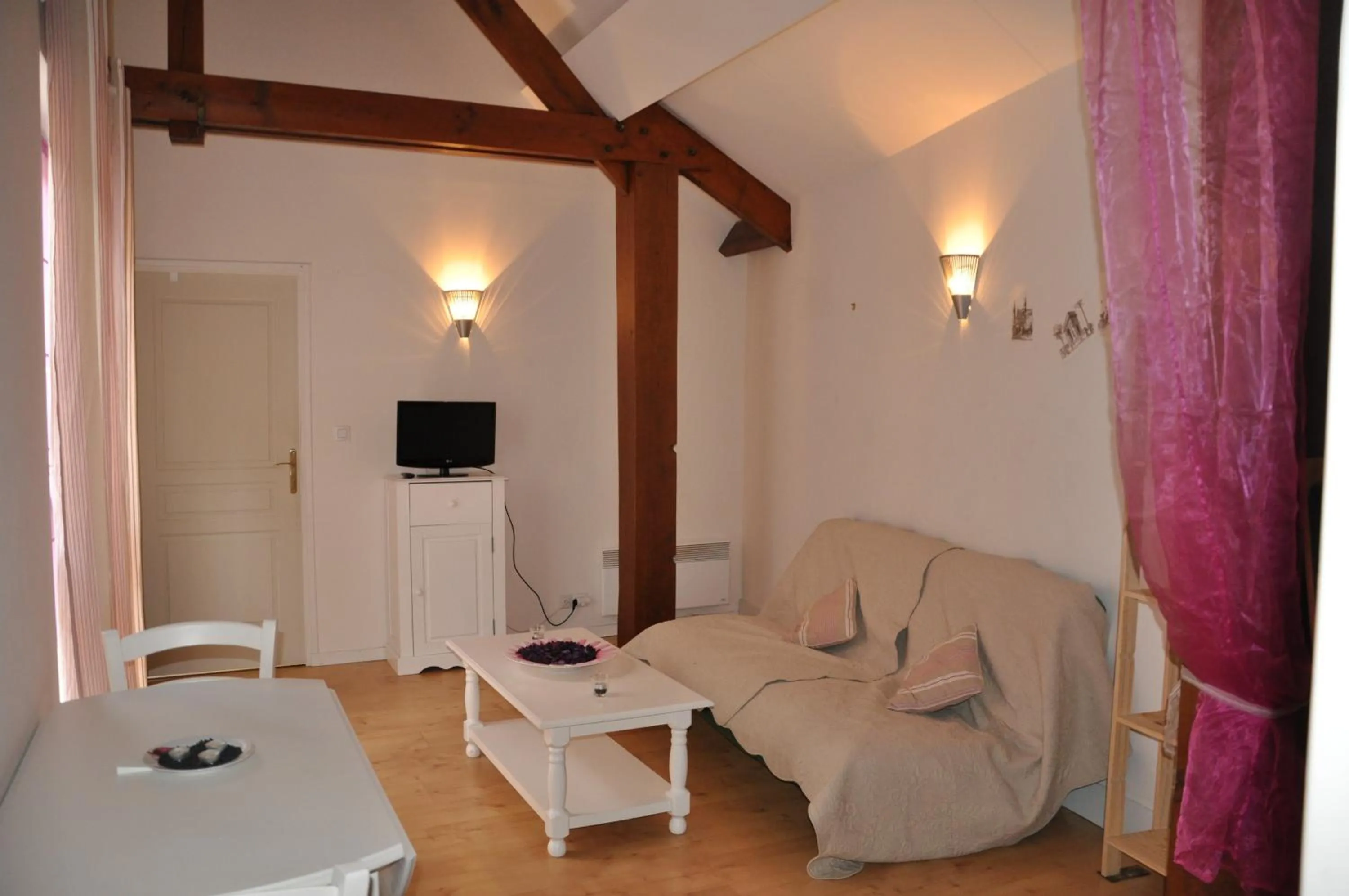 Living room in Residences De Chartres