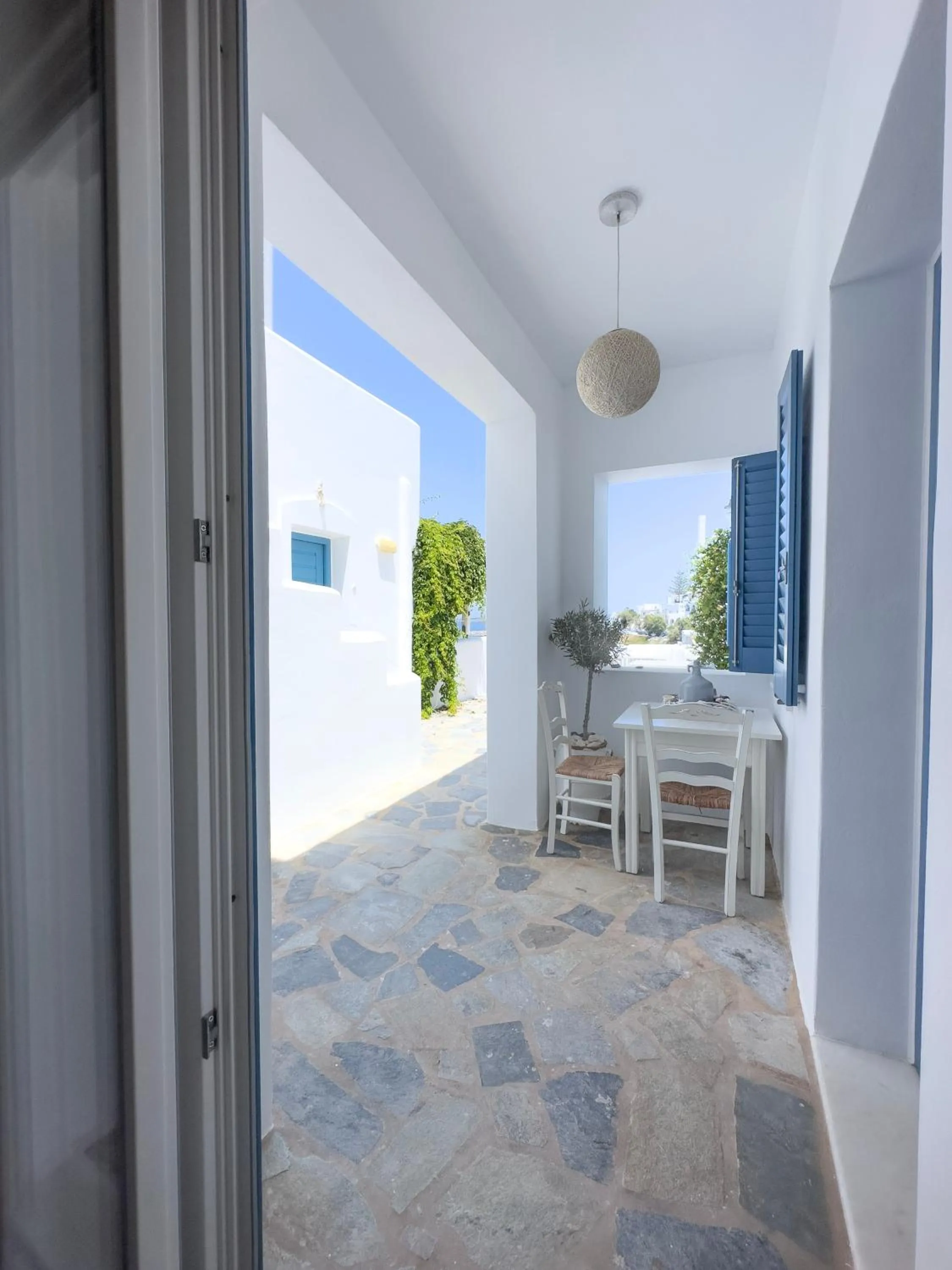 Alexandros Apartments