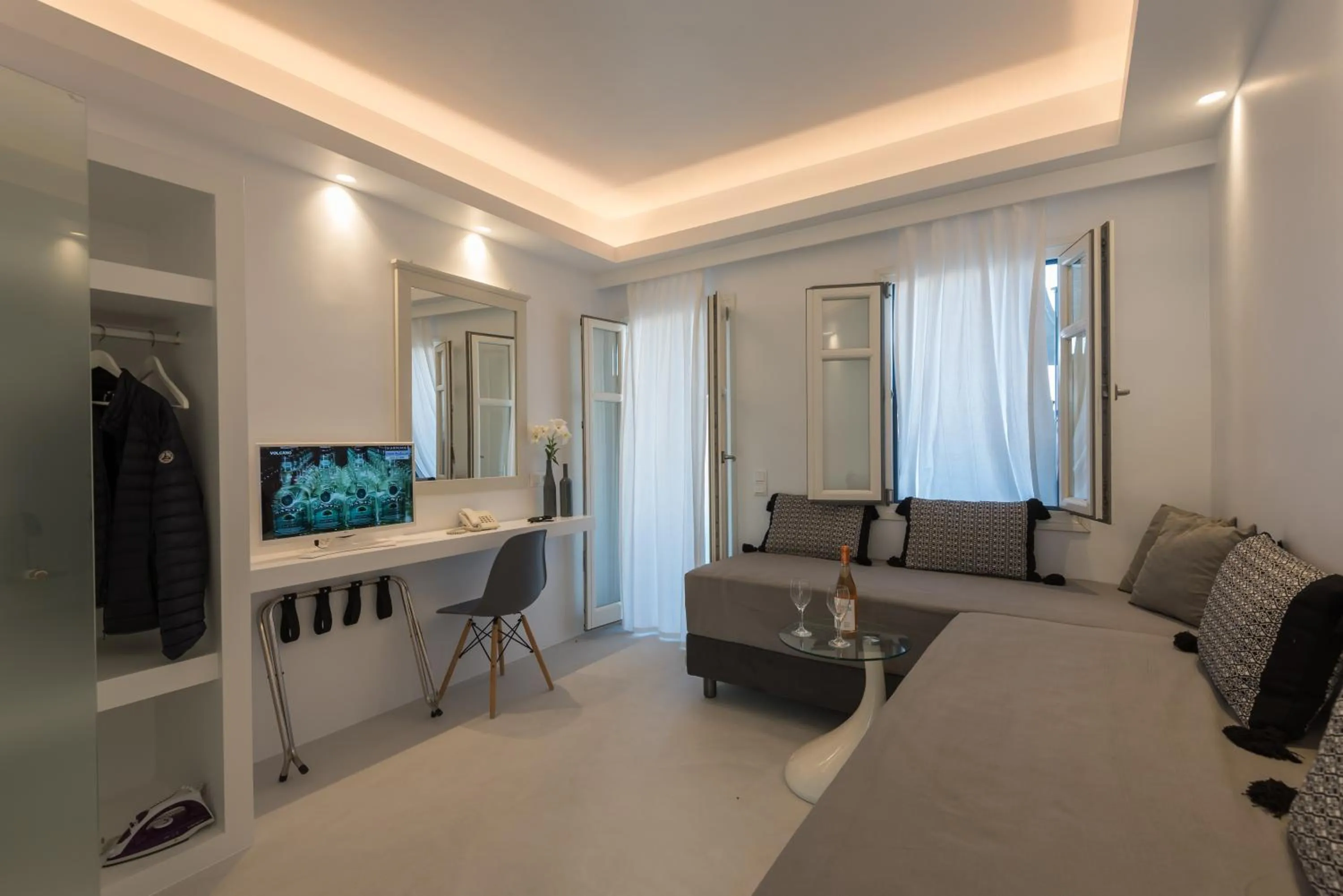 Alexandros Apartments