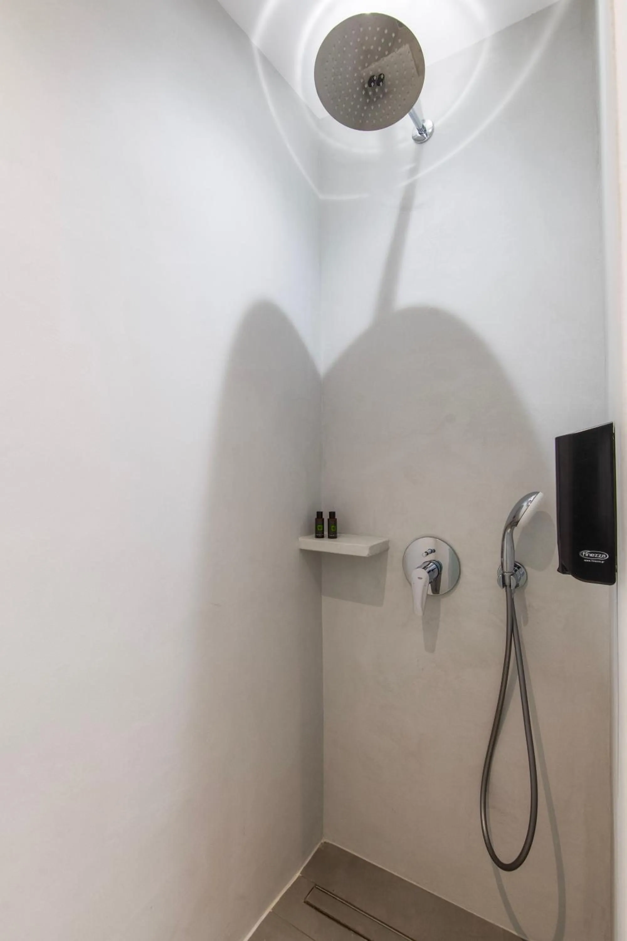 Alexandros Apartments