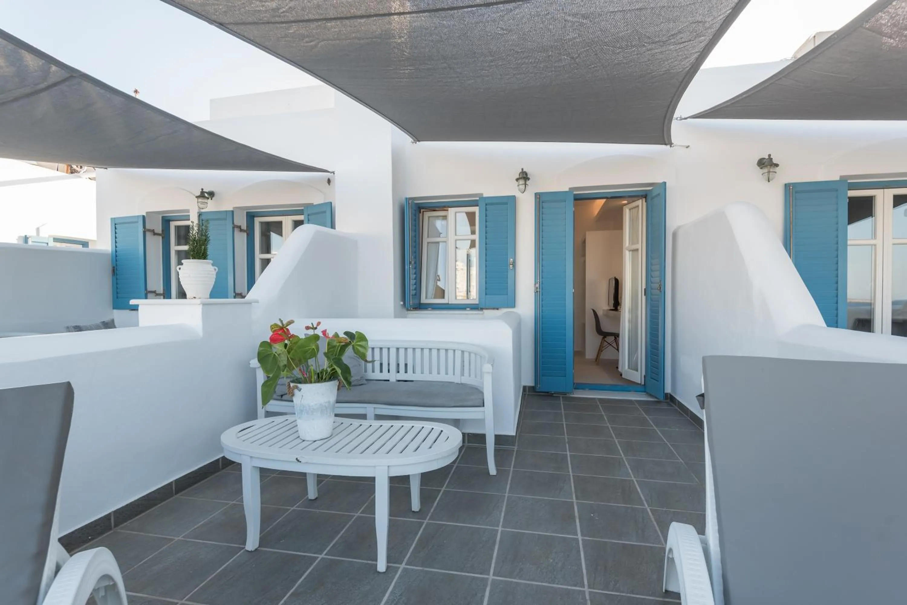 Alexandros Apartments