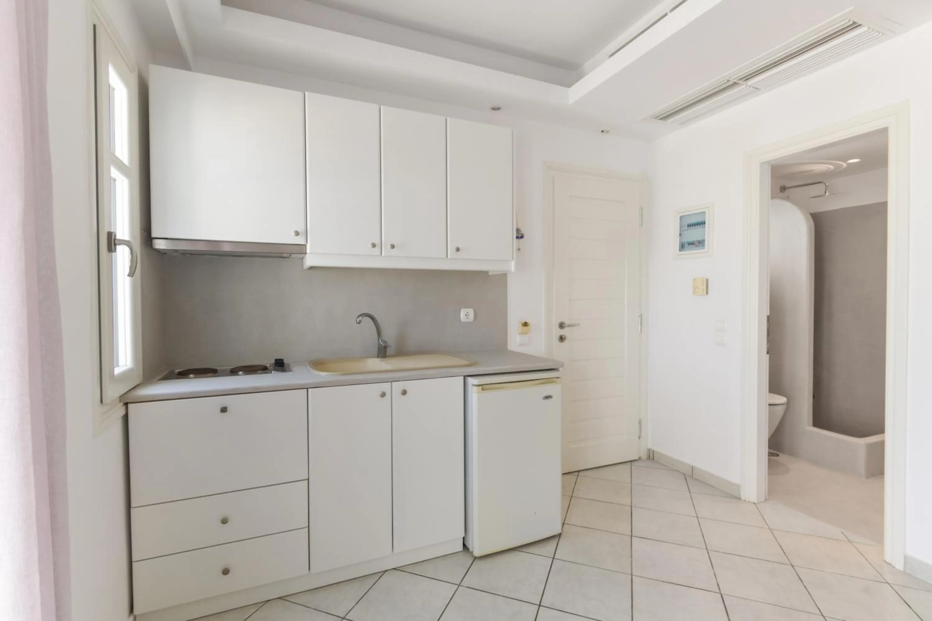 Alexandros Apartments