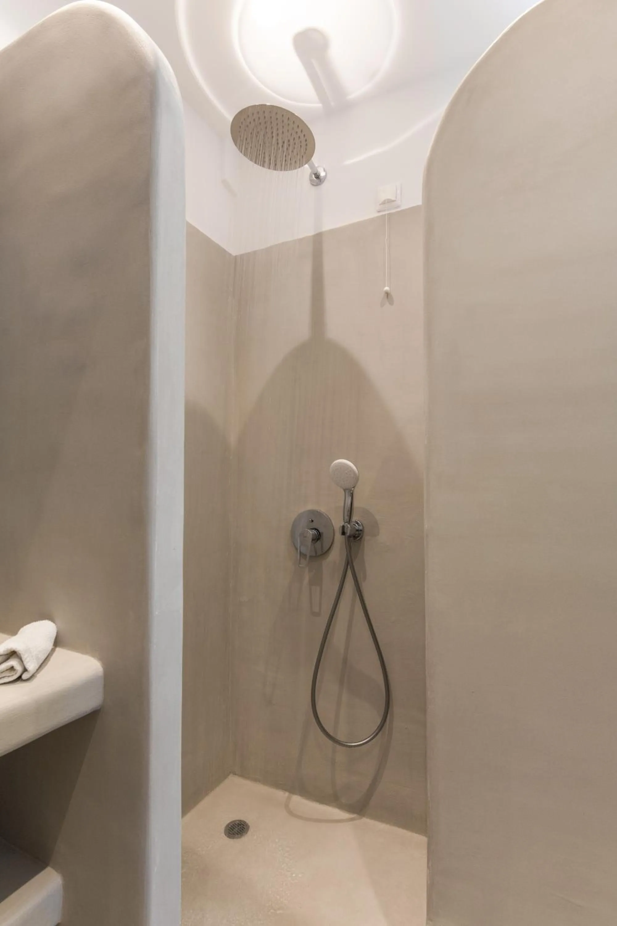 Alexandros Apartments