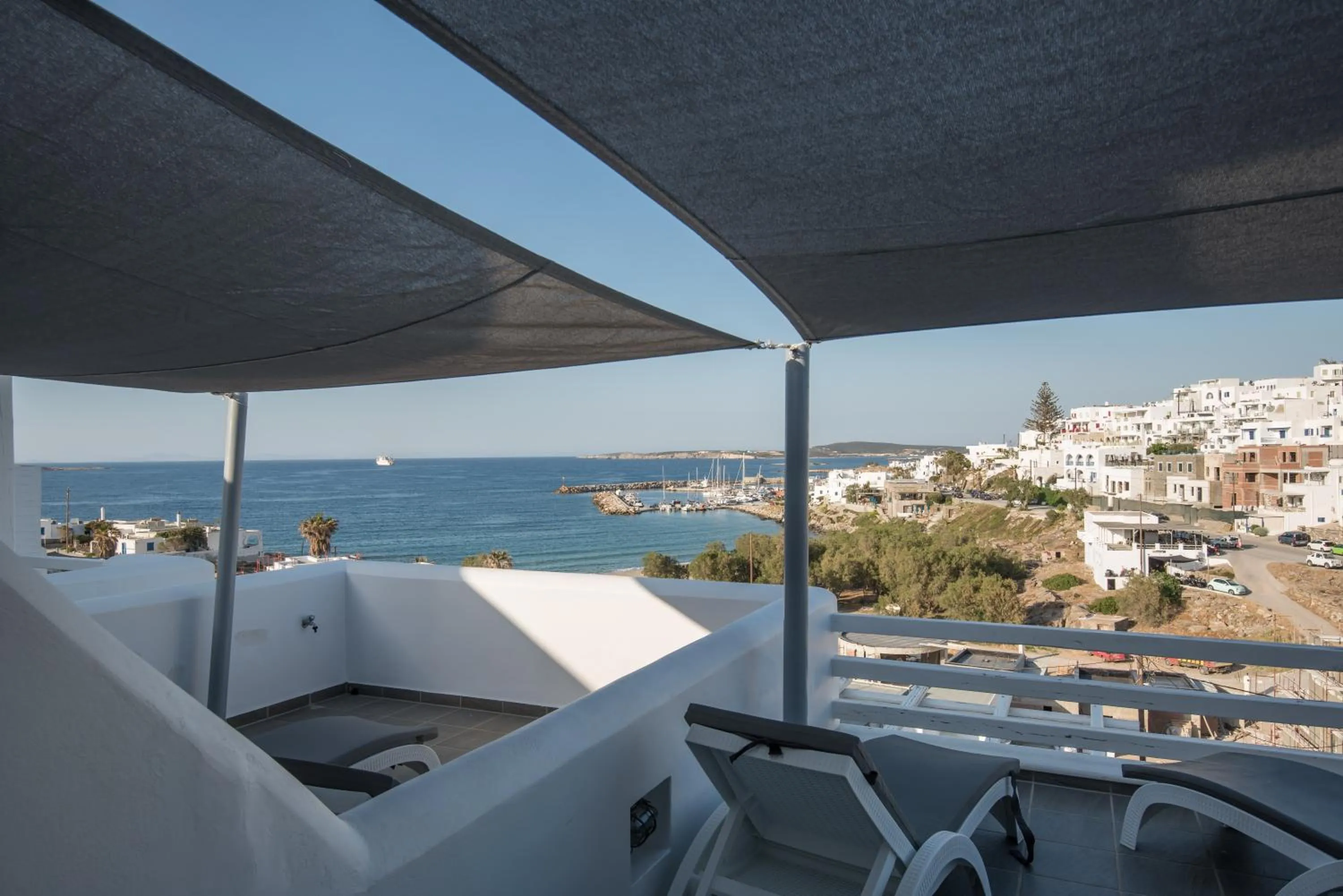 Alexandros Apartments